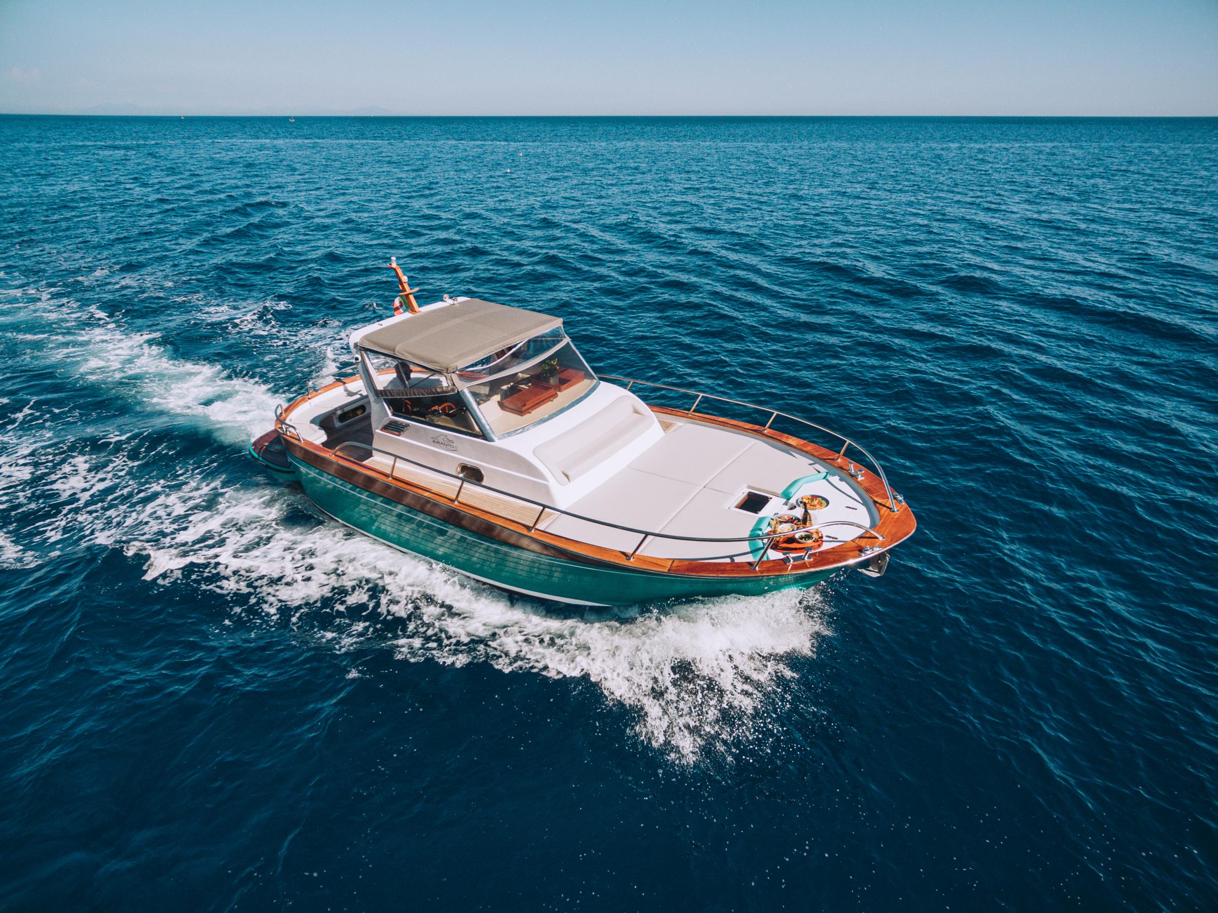Capri Small-Group Boat Tour from Positano with Lunch & Drinks