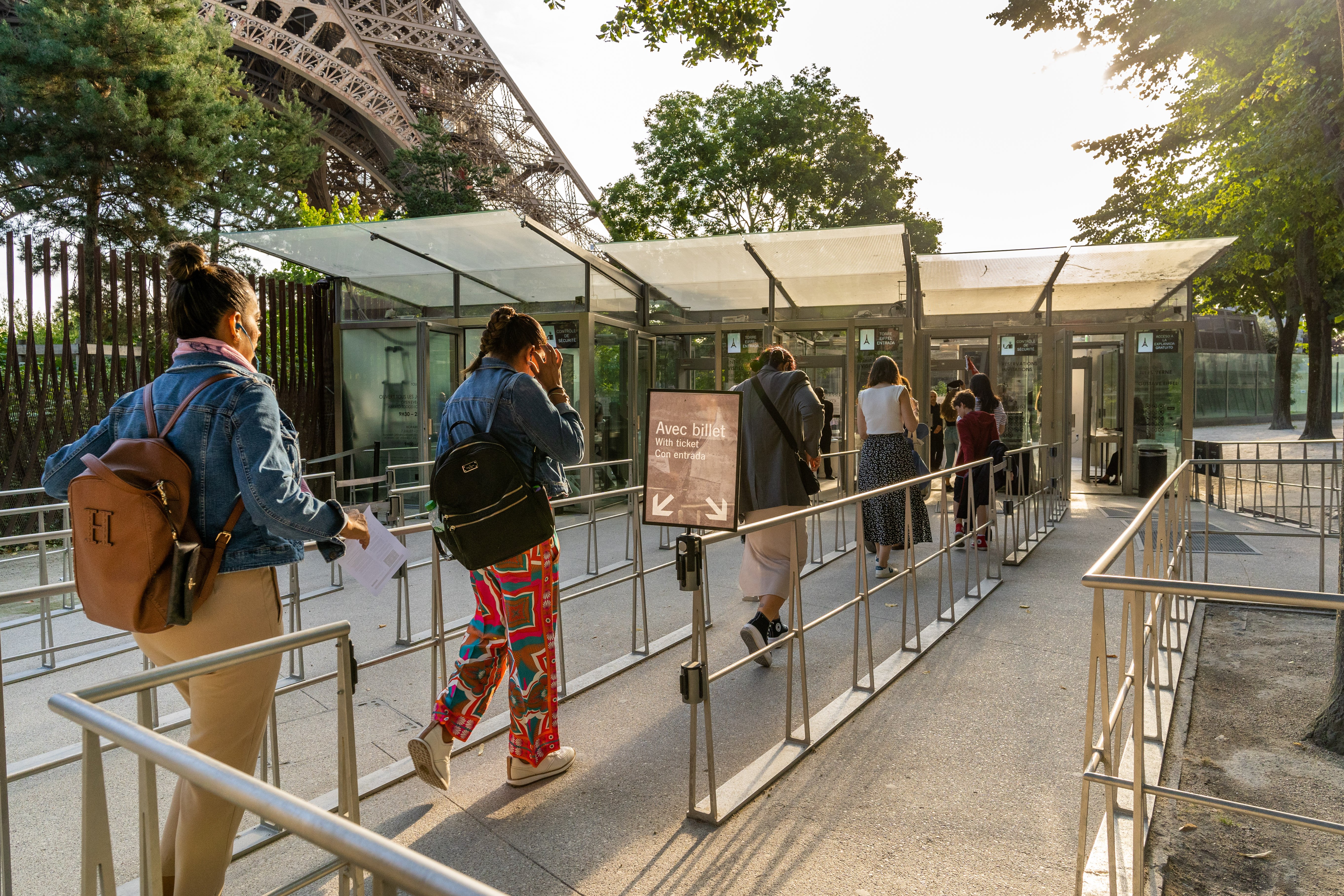 Eiffel Tower summit ticket — 2nd floor, top, and Paris skyline — image 15
