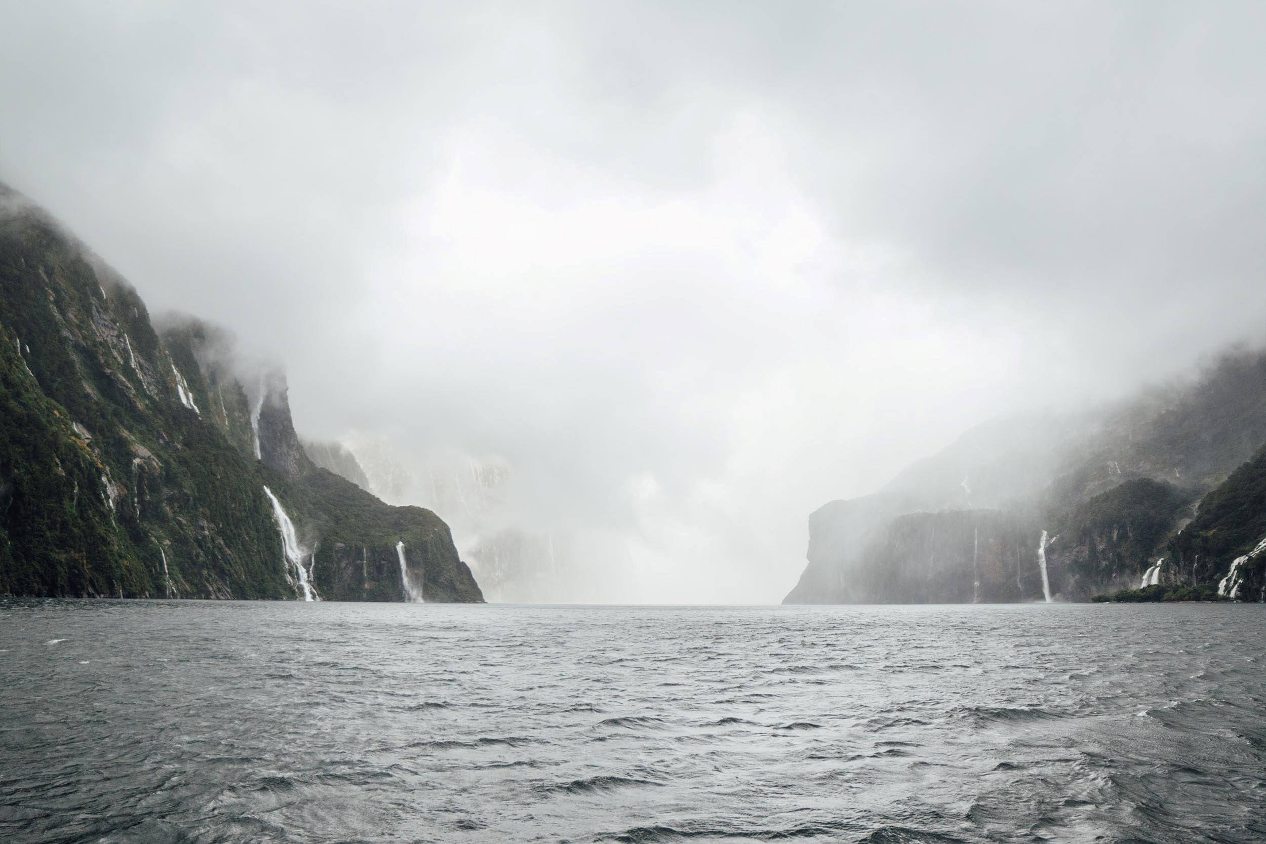 Queenstown to Milford Sound: Full-Day Coach & Cruise