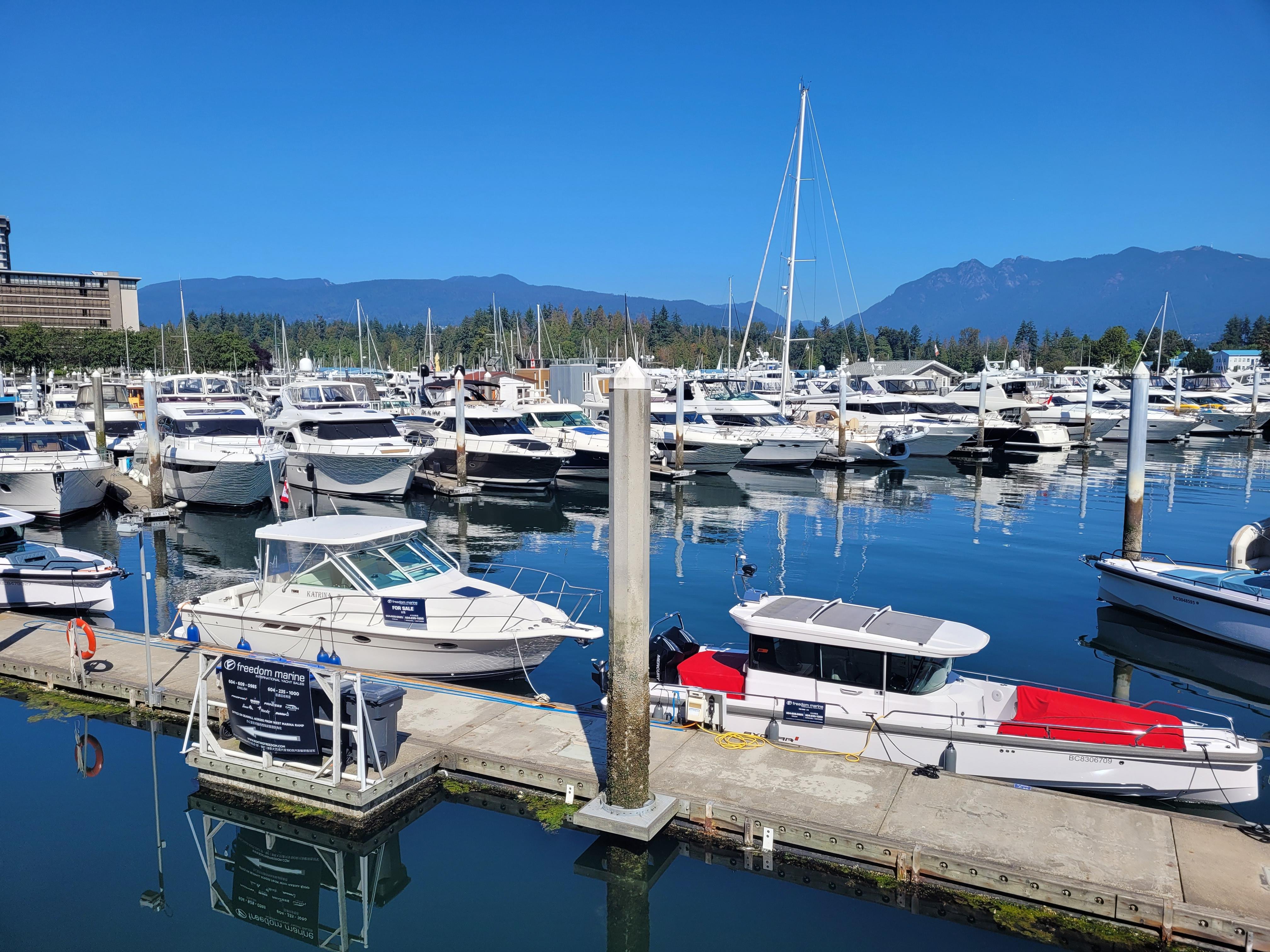 Complete Vancouver Private Small-Group City Tour