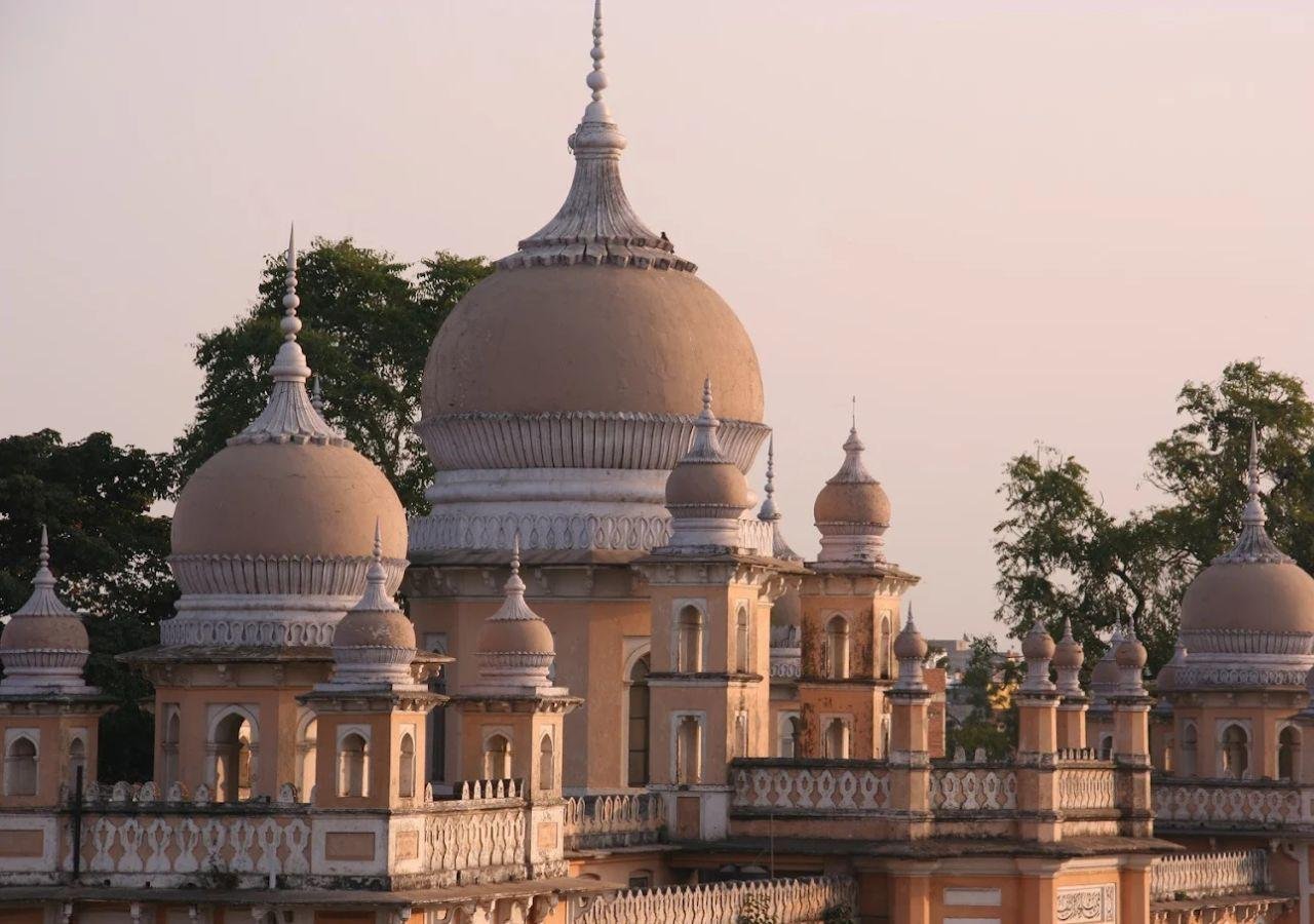 Comprehensive Hyderabad Heritage: Full & Half-Day Private Tour