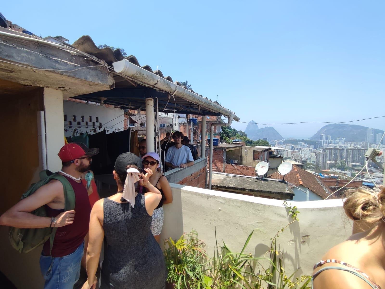 Rio de Janeiro: Santa Marta Favela Guided Walking Tour