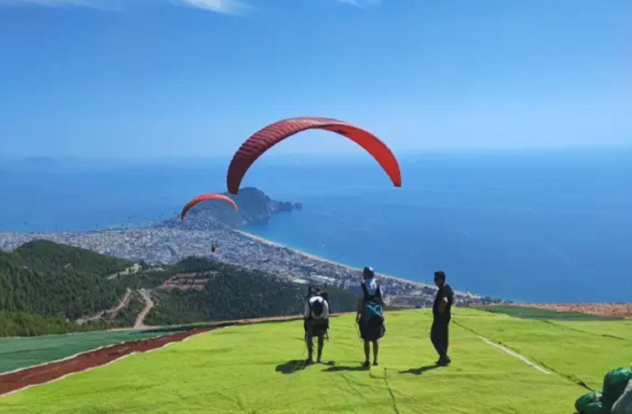Tandem Paragliding Over Alanya's Coastline