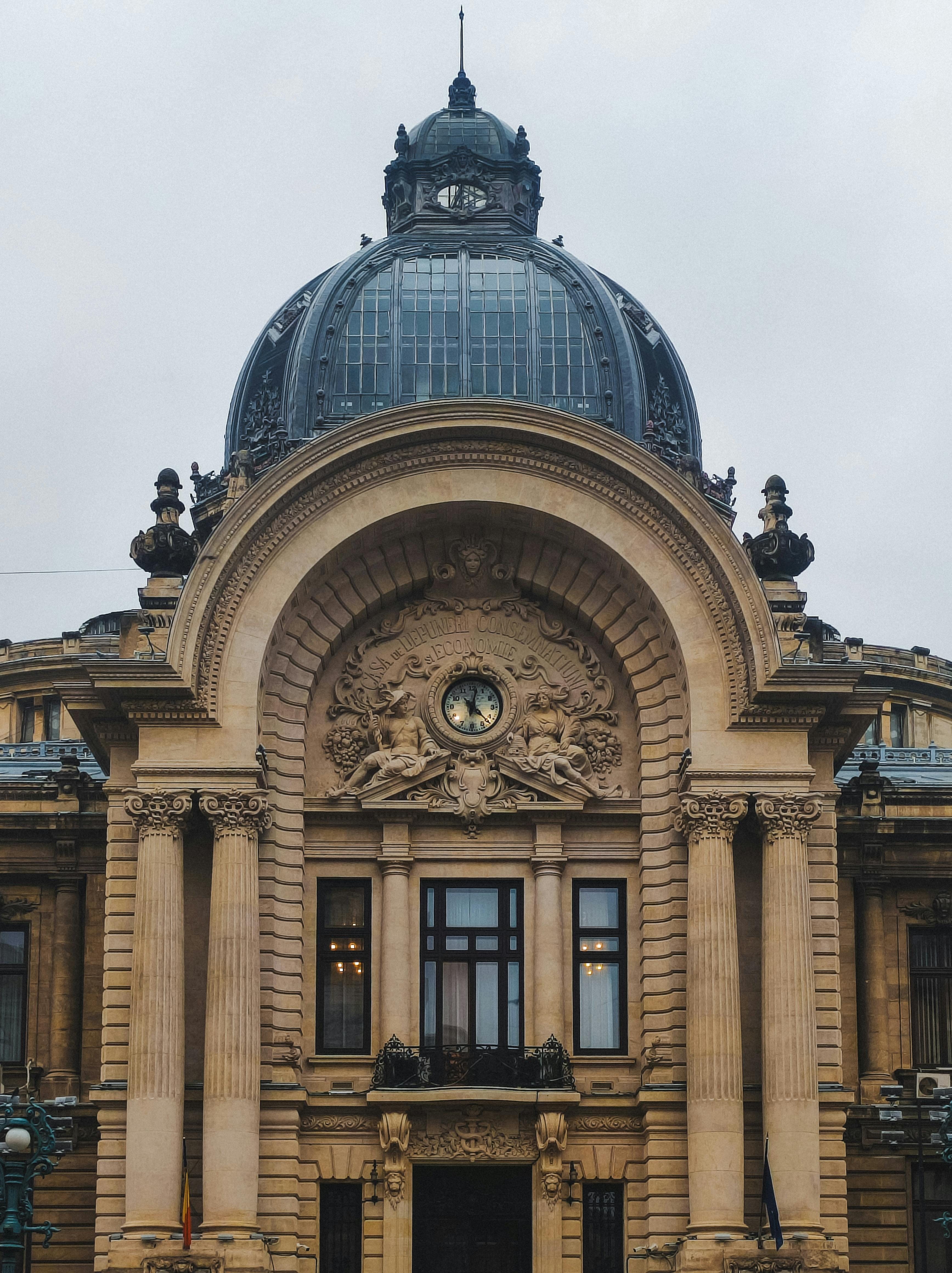 Bucharest Tipsy History & Legend Walking Tour