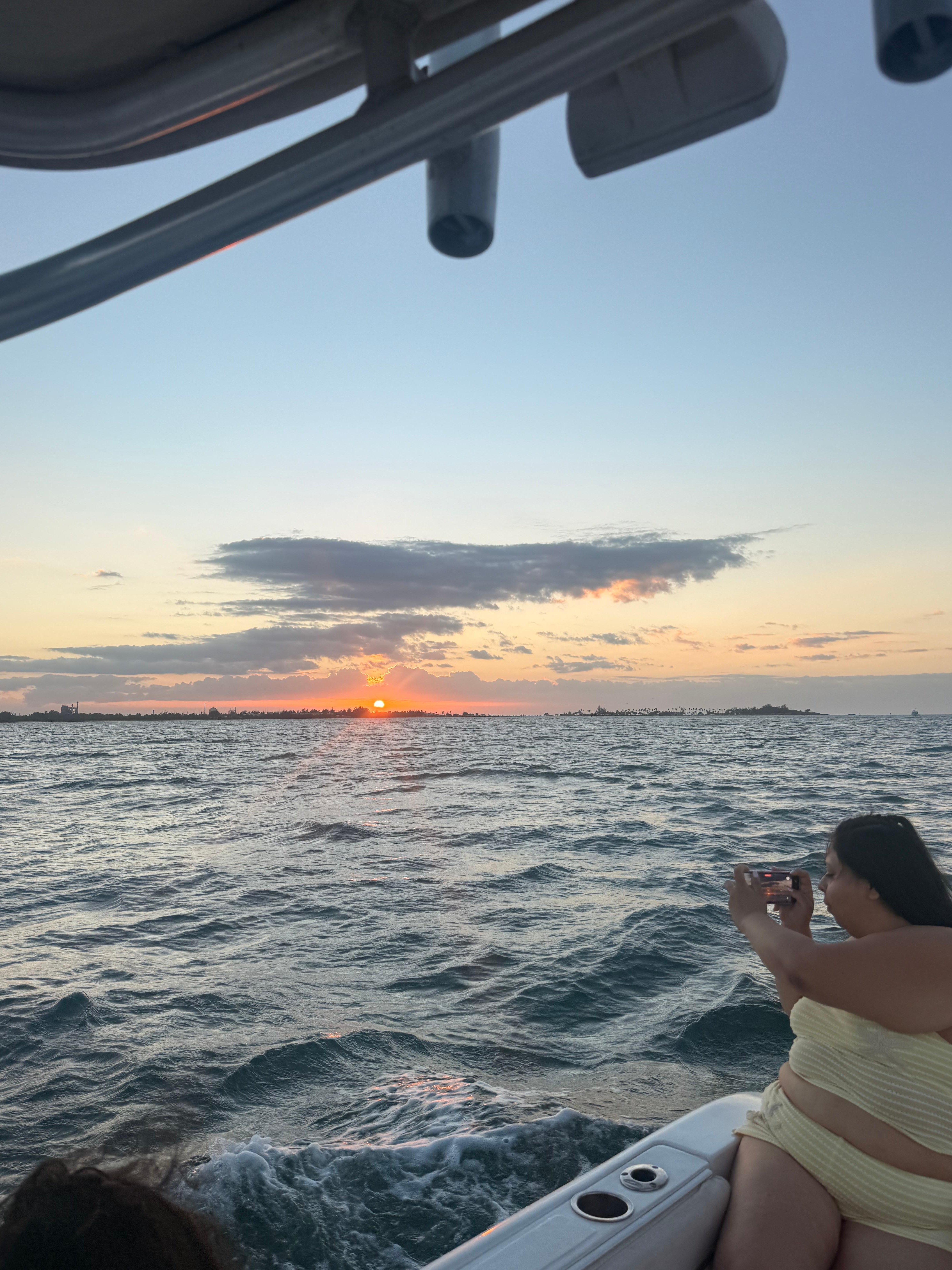 Private San Juan Boat Charter with Drinks and Music
