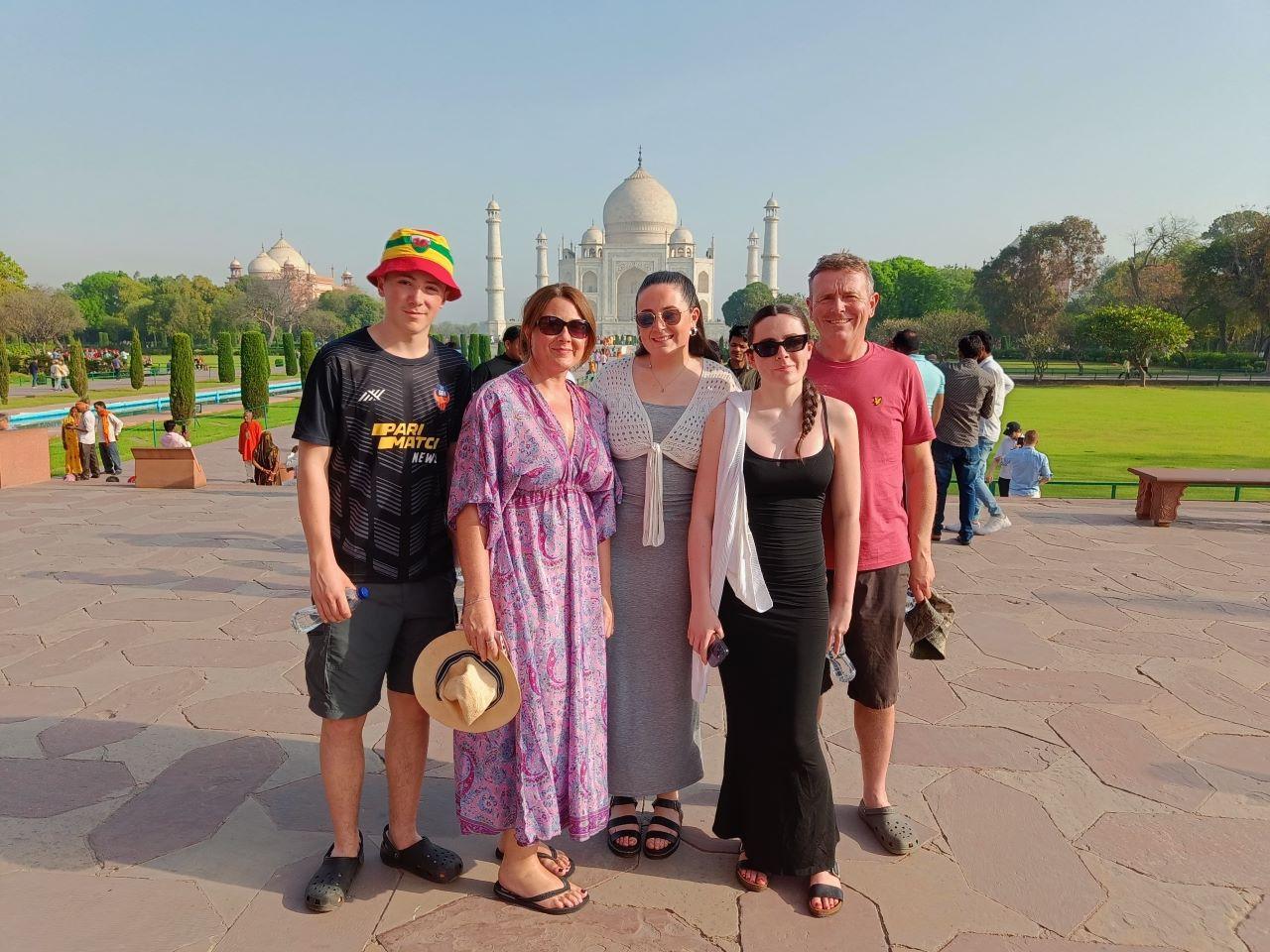 Agra Private Tour: Taj Mahal Sunrise & Agra Fort with Skip-the-Line Entry