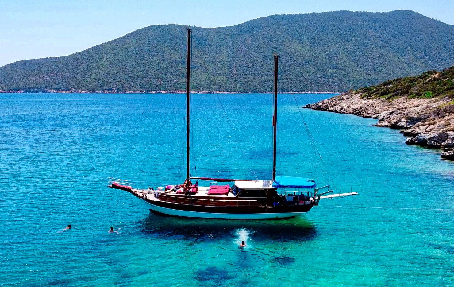 Private Bodrum Boat Charter with Lunch