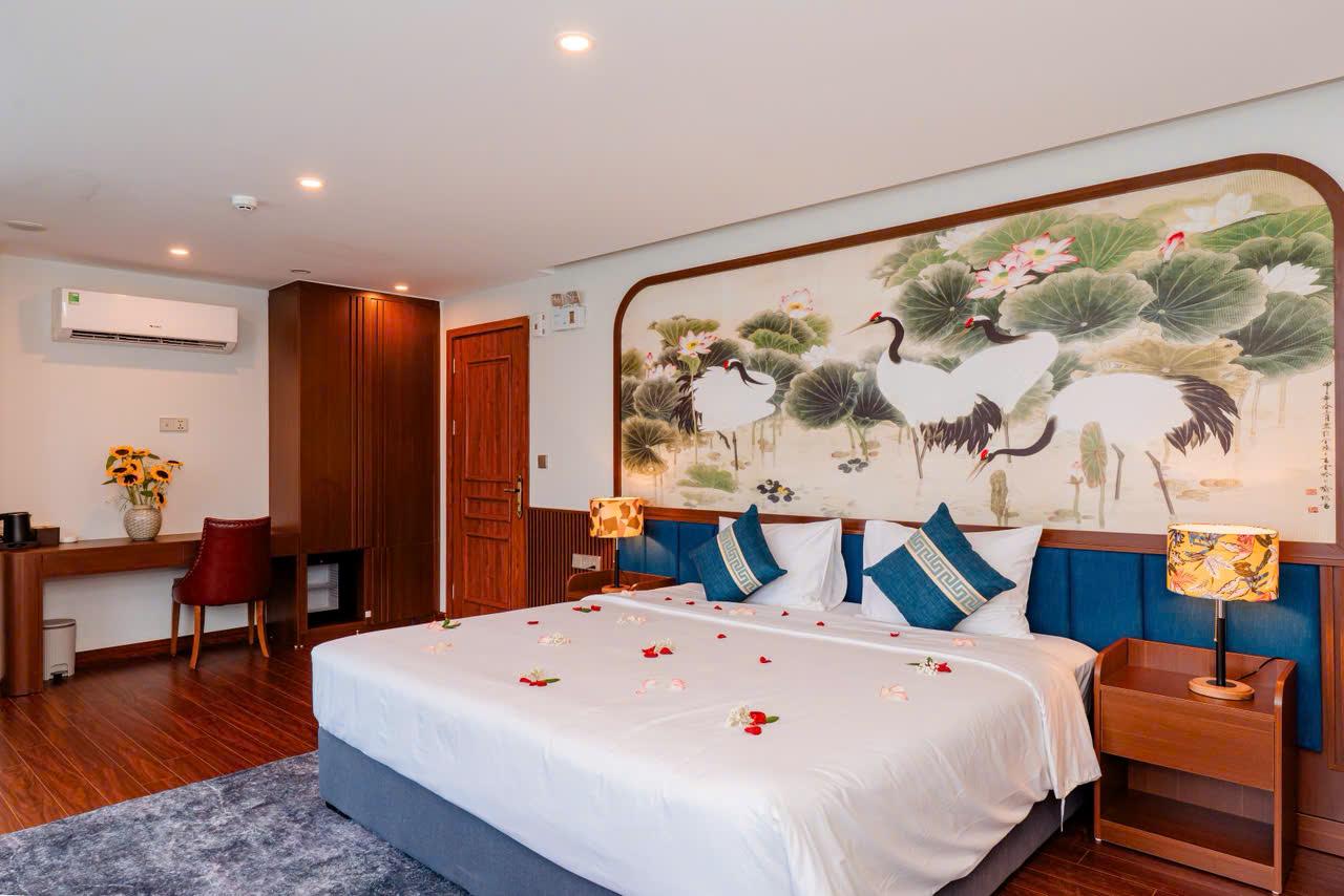 Ha Long & Lan Ha Bay 2-Day Sea Coral Luxury Cruise