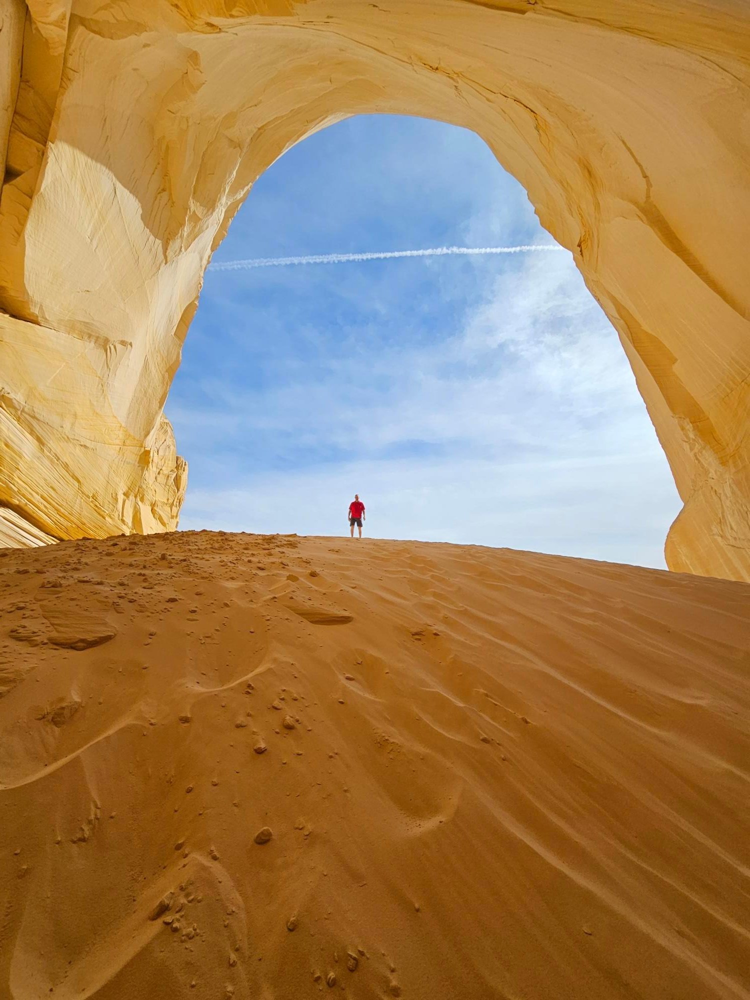 Great Chamber 4WD Expedition with Guided Desert Hike