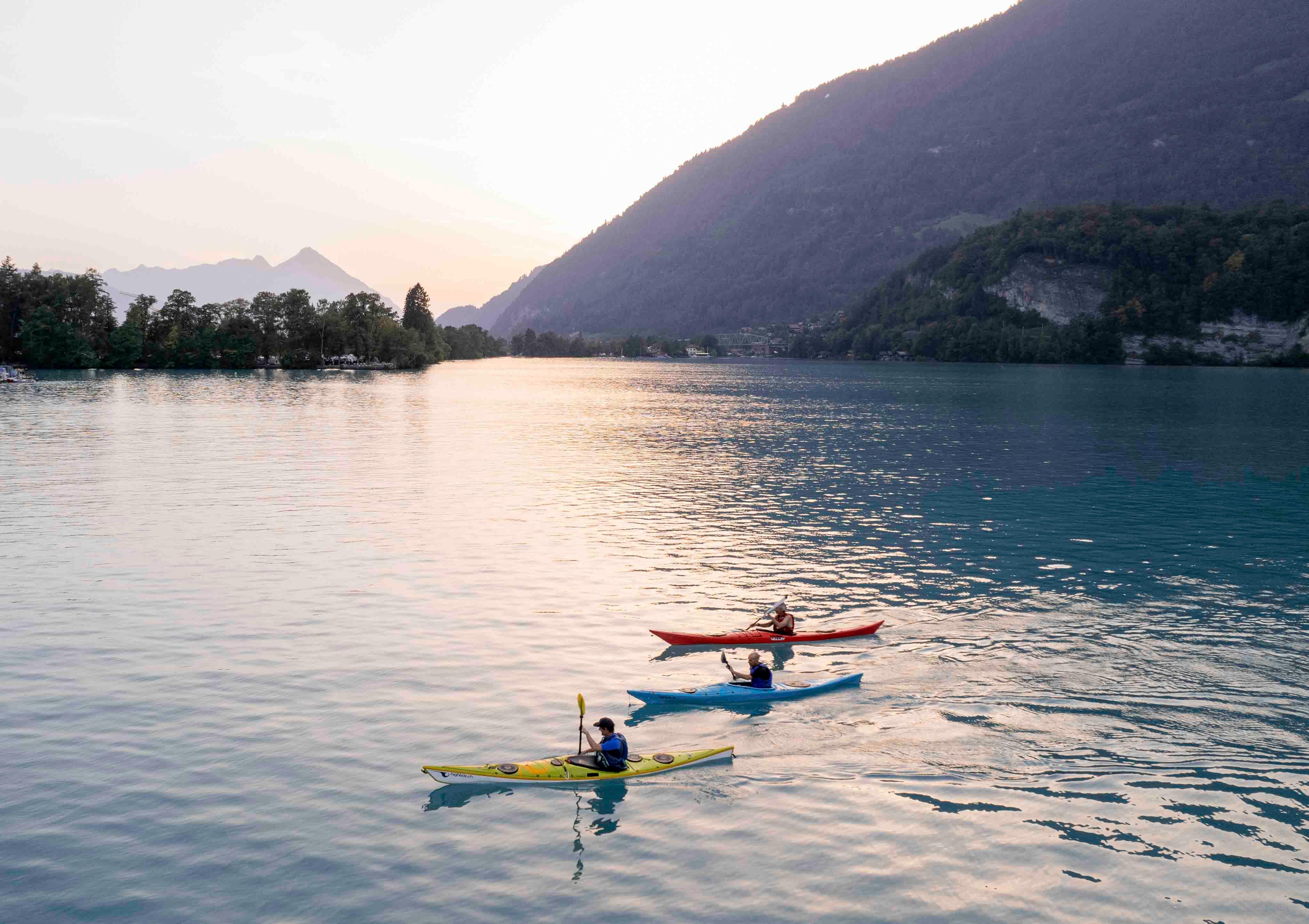 Interlaken: Guided Lake Brienz Turquoise Kayaking Tour