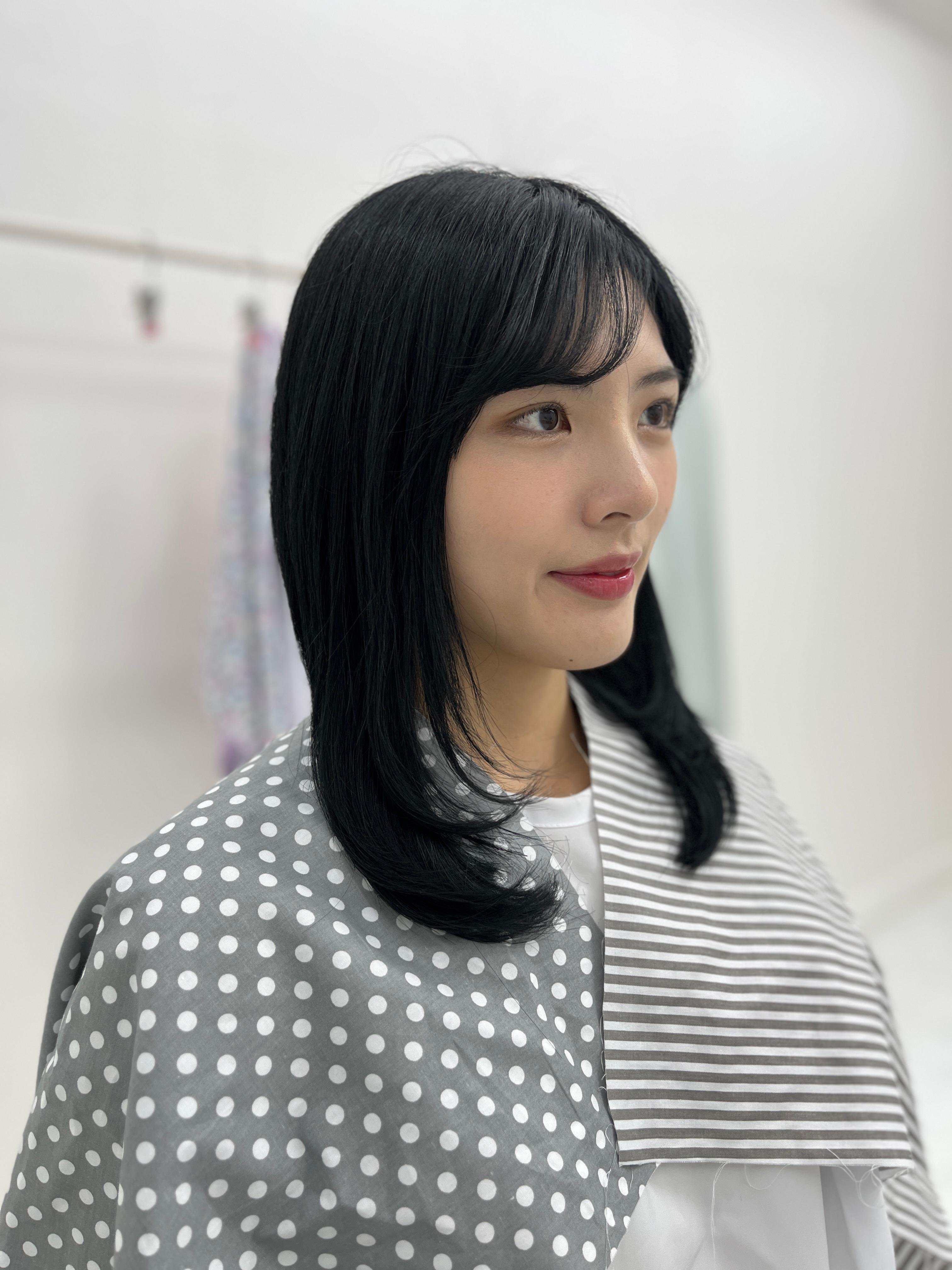 Seoul: Personal Color, Fashion, and Make-up Analysis Session — Seoul K-beauty experience photo 7