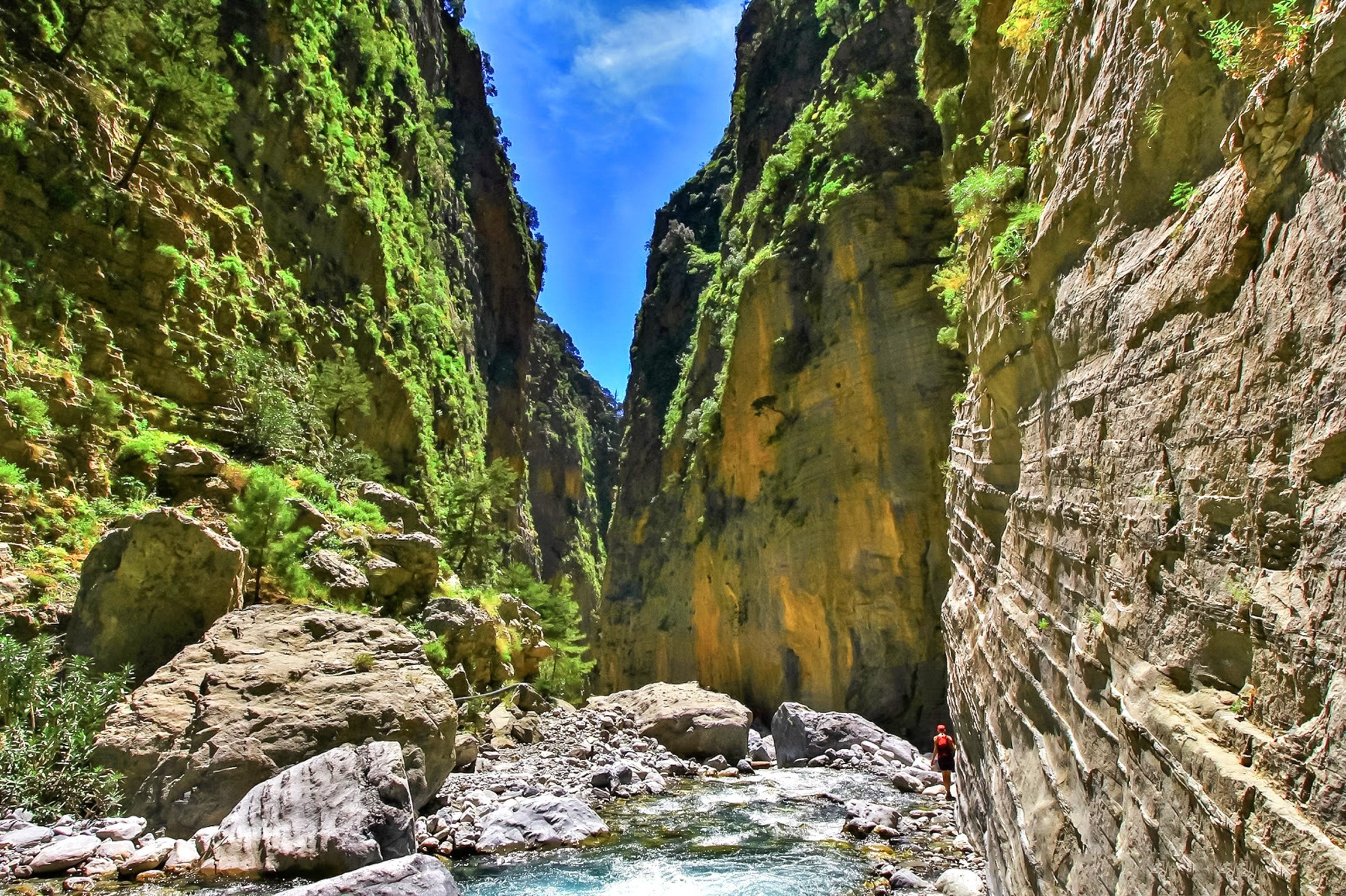 Samaria Gorge hike Crete — Xyloskalo descent, Iron Gates Sideroportes, kri-kri ibex, Agia Roumeli Libyan Sea — image 2
