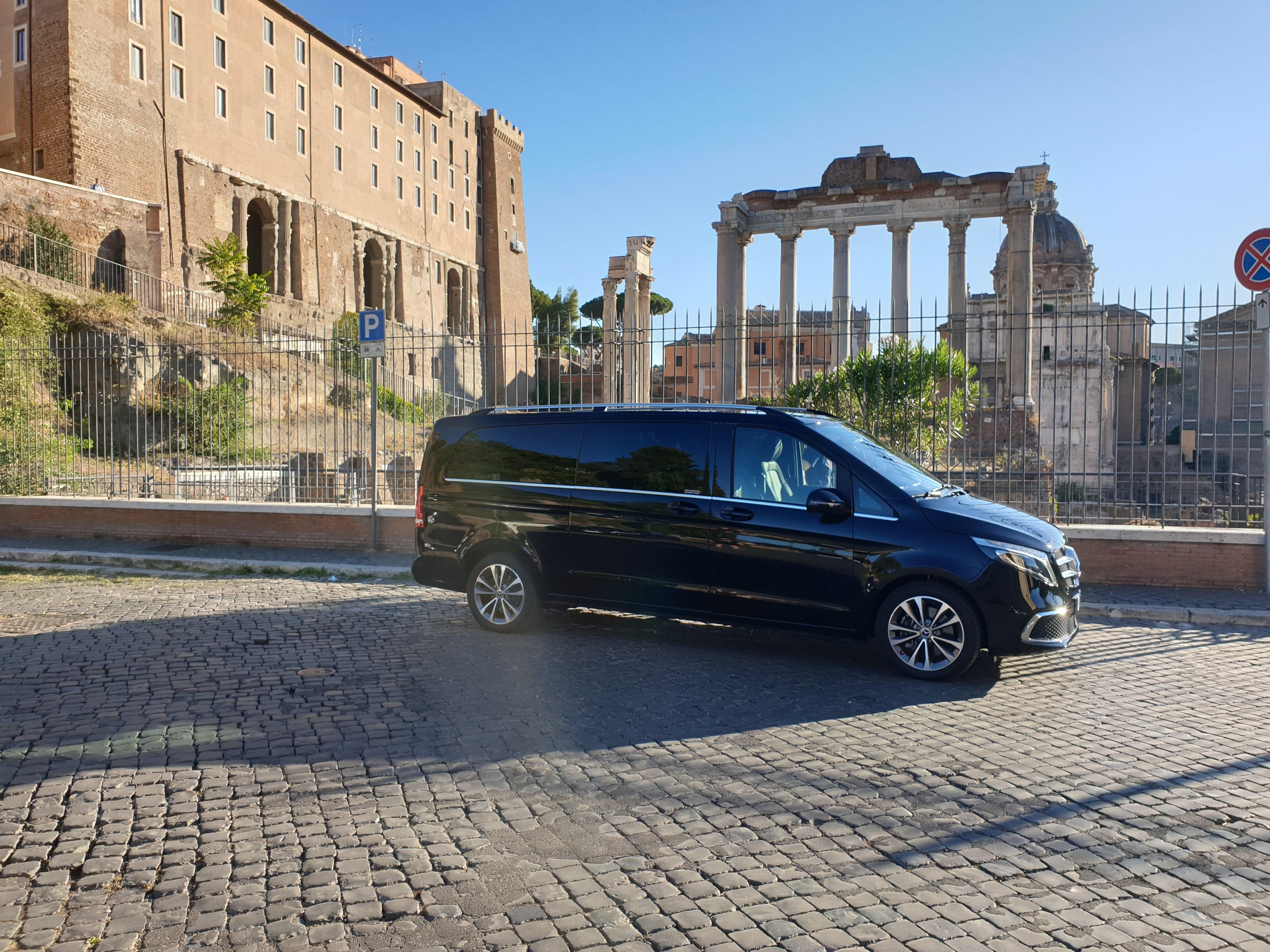 Private Transfer: Civitavecchia Port to Fiumicino Airport
