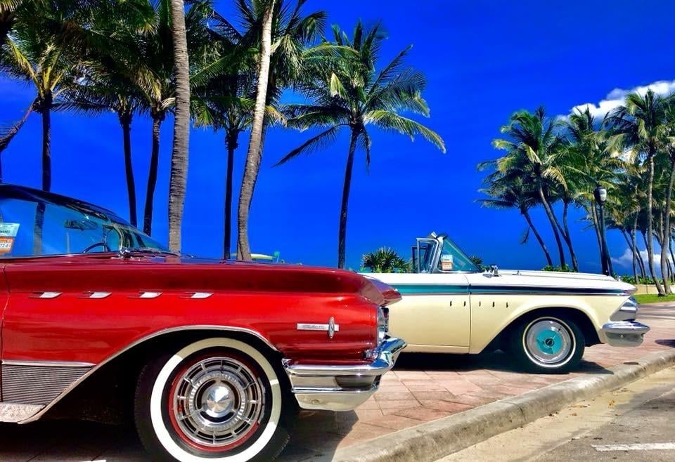 Miami Beach Classic Convertible Tour with Local Guide
