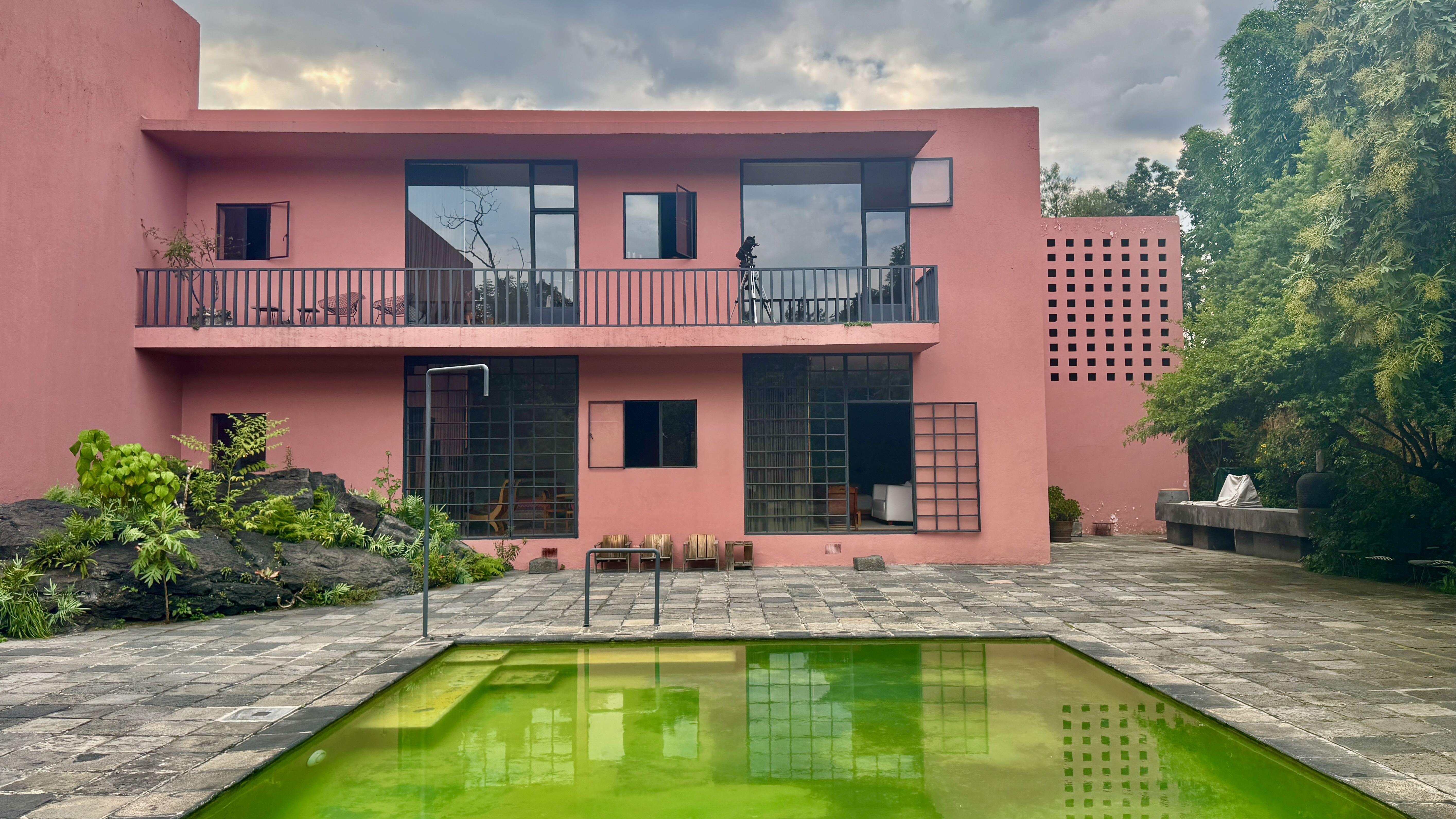 Casa Pedregal: Luis Barragán Architecture Tour in Mexico City