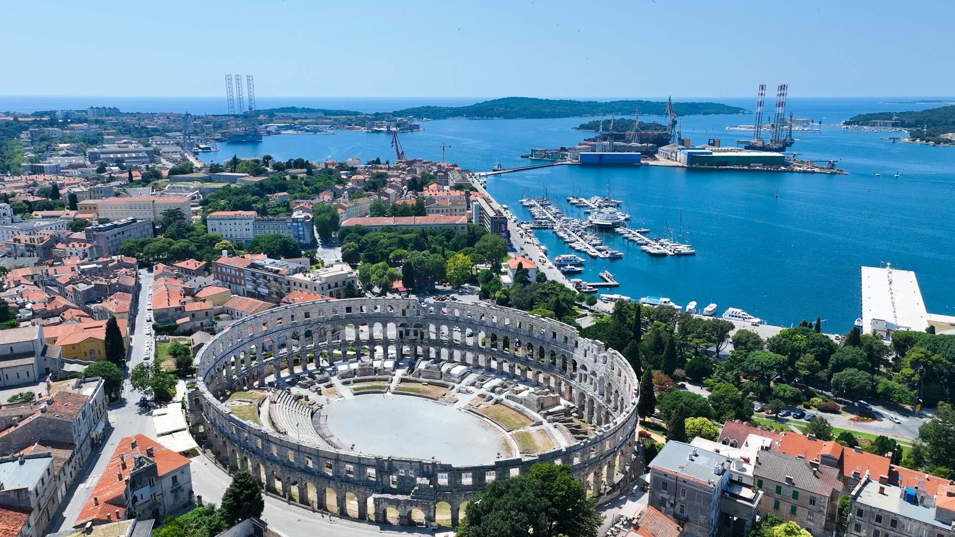 Pula Arena: Guided History Tour and Entry