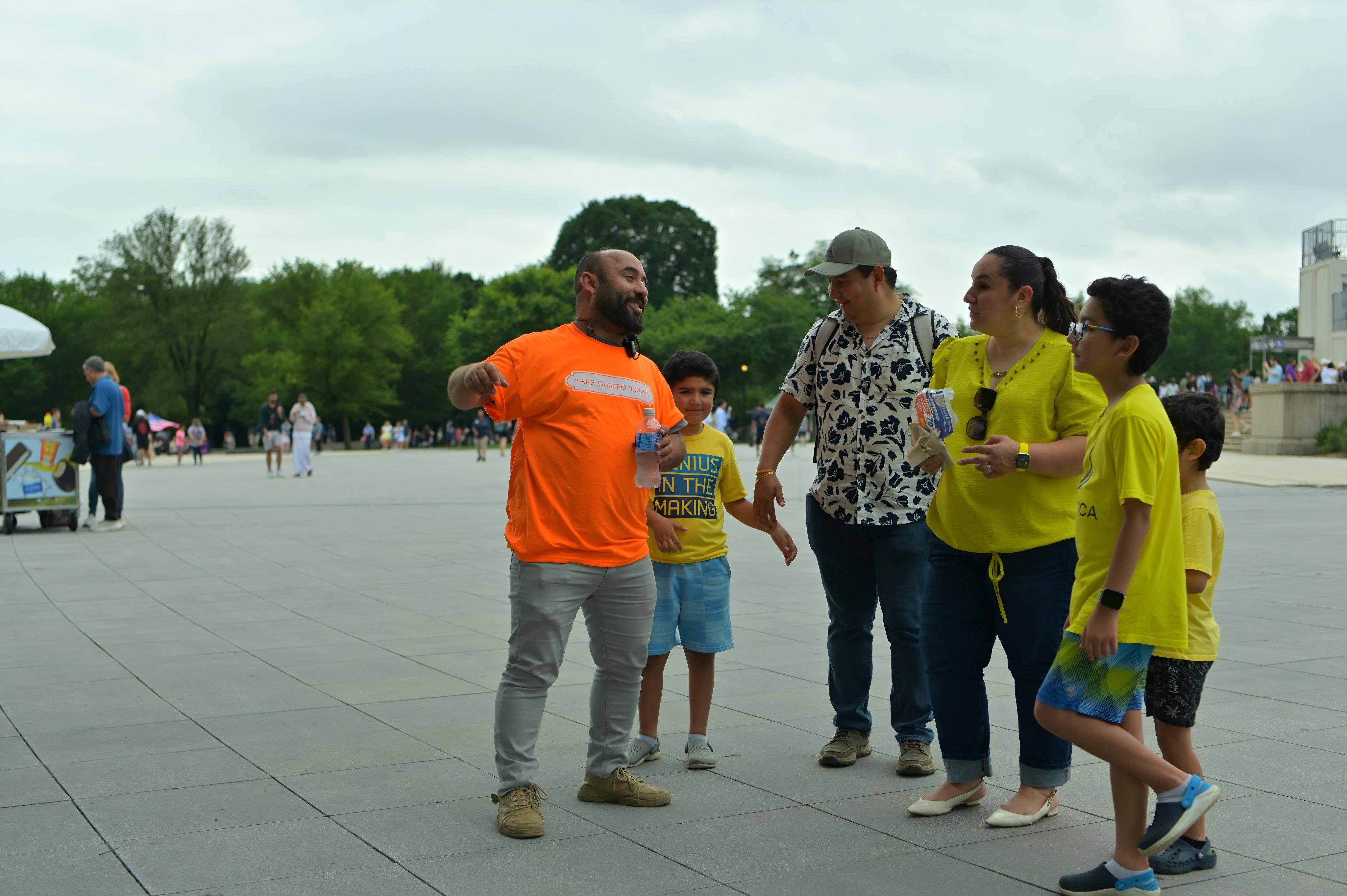 DC Monument & History E-Cart Tour
