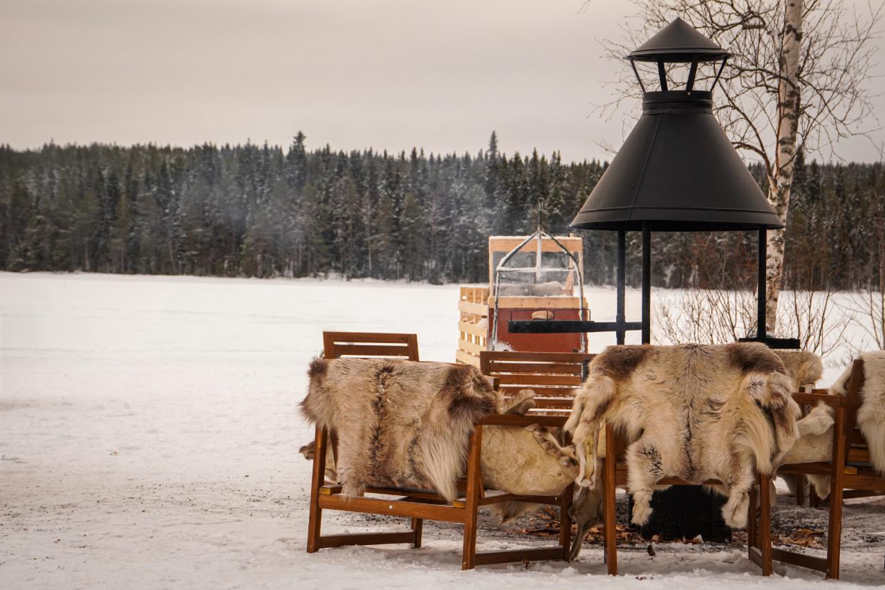 Rovaniemi Private Lake Ice Fishing & Arctic BBQ