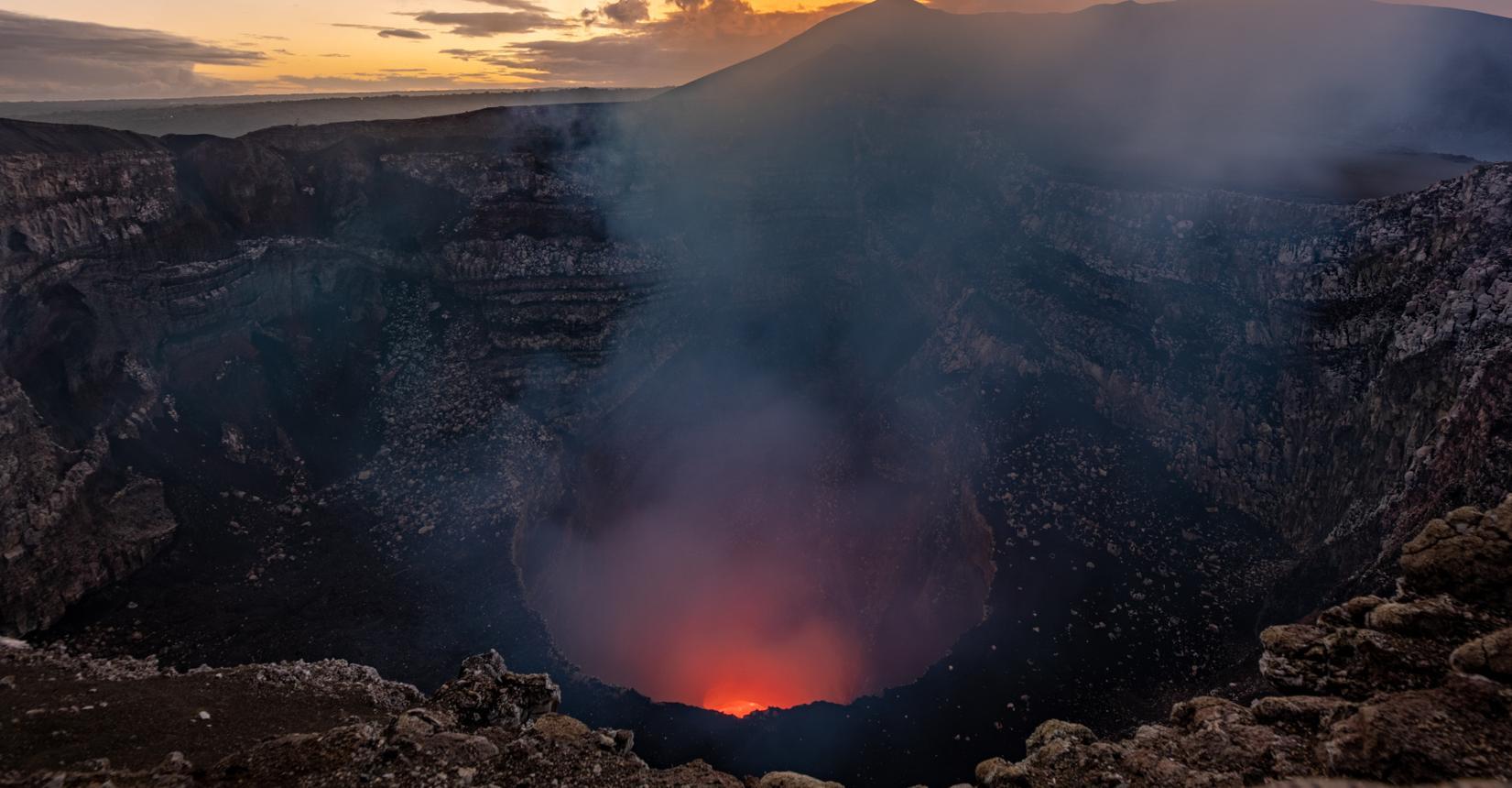 Managua, Granada & Masaya Volcano Full-Day Adventure