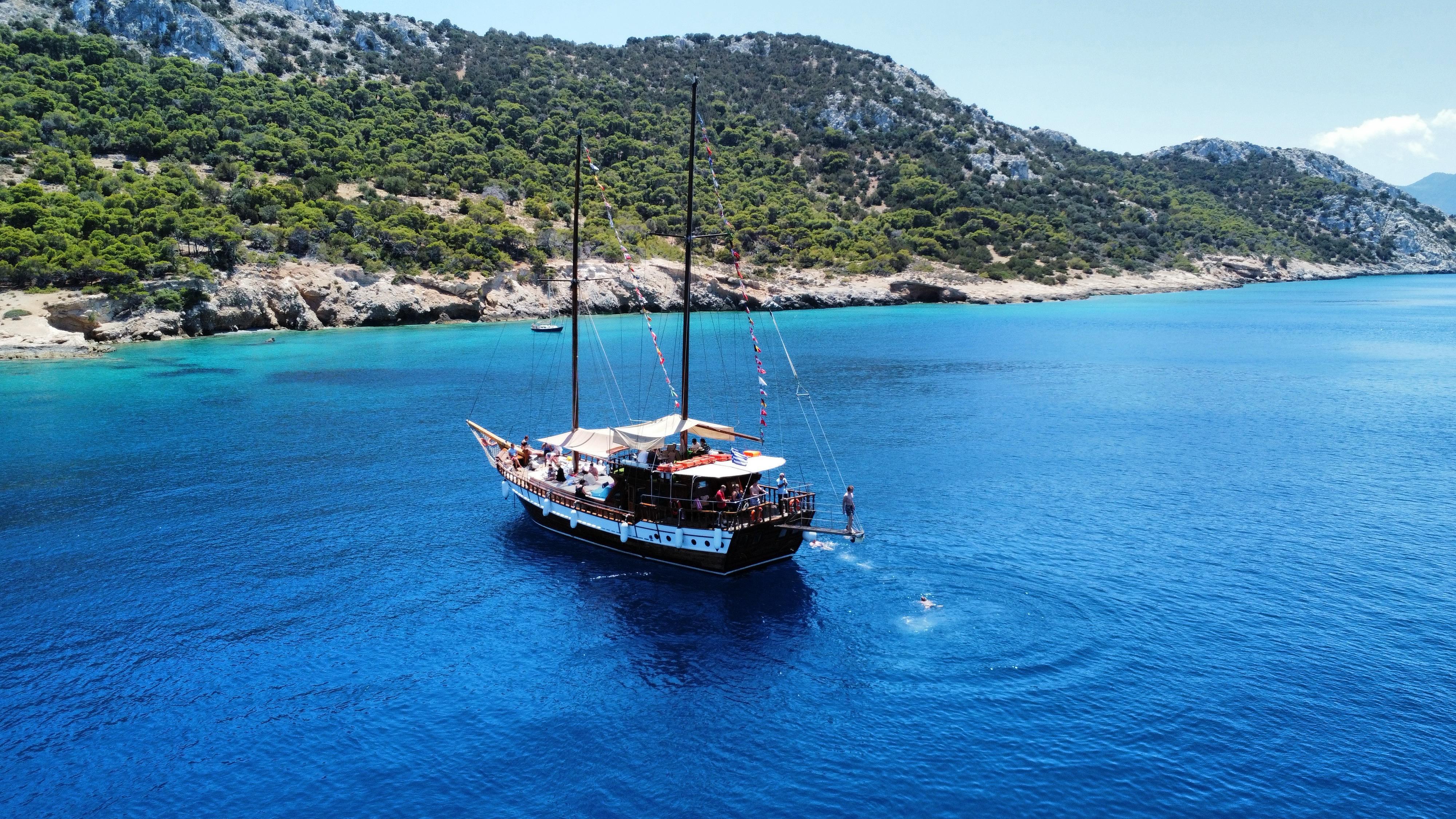 Saronic Gulf Three-Island Discovery Cruise