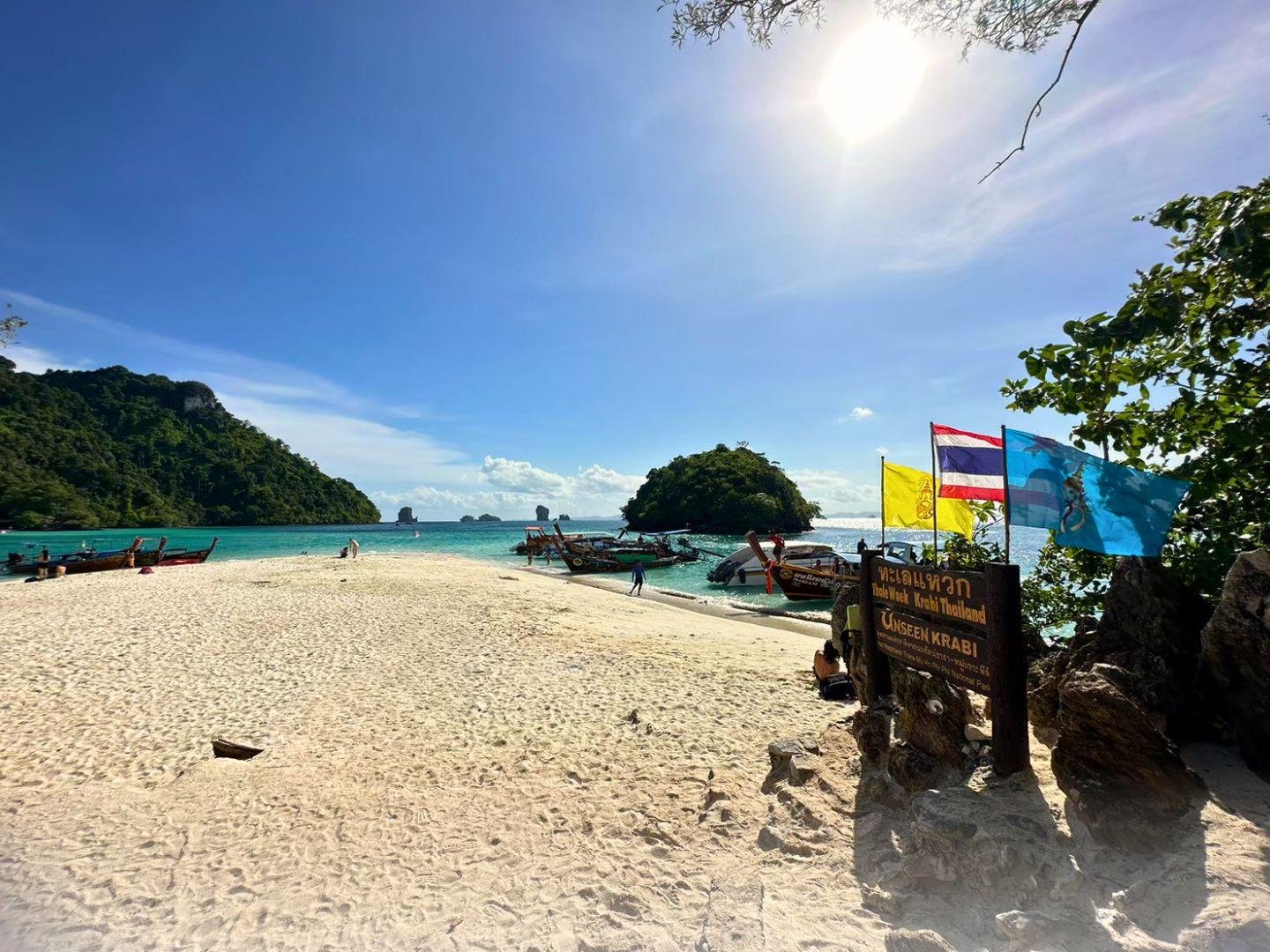 Phi Phi Islands & 4 Islands Sunset BBQ Cruise