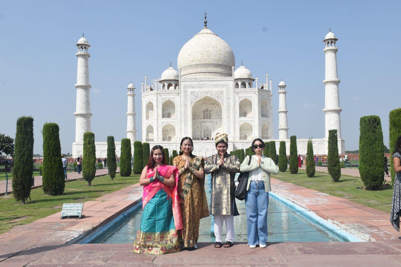 Delhi to Taj Mahal & Agra Private Day Tour