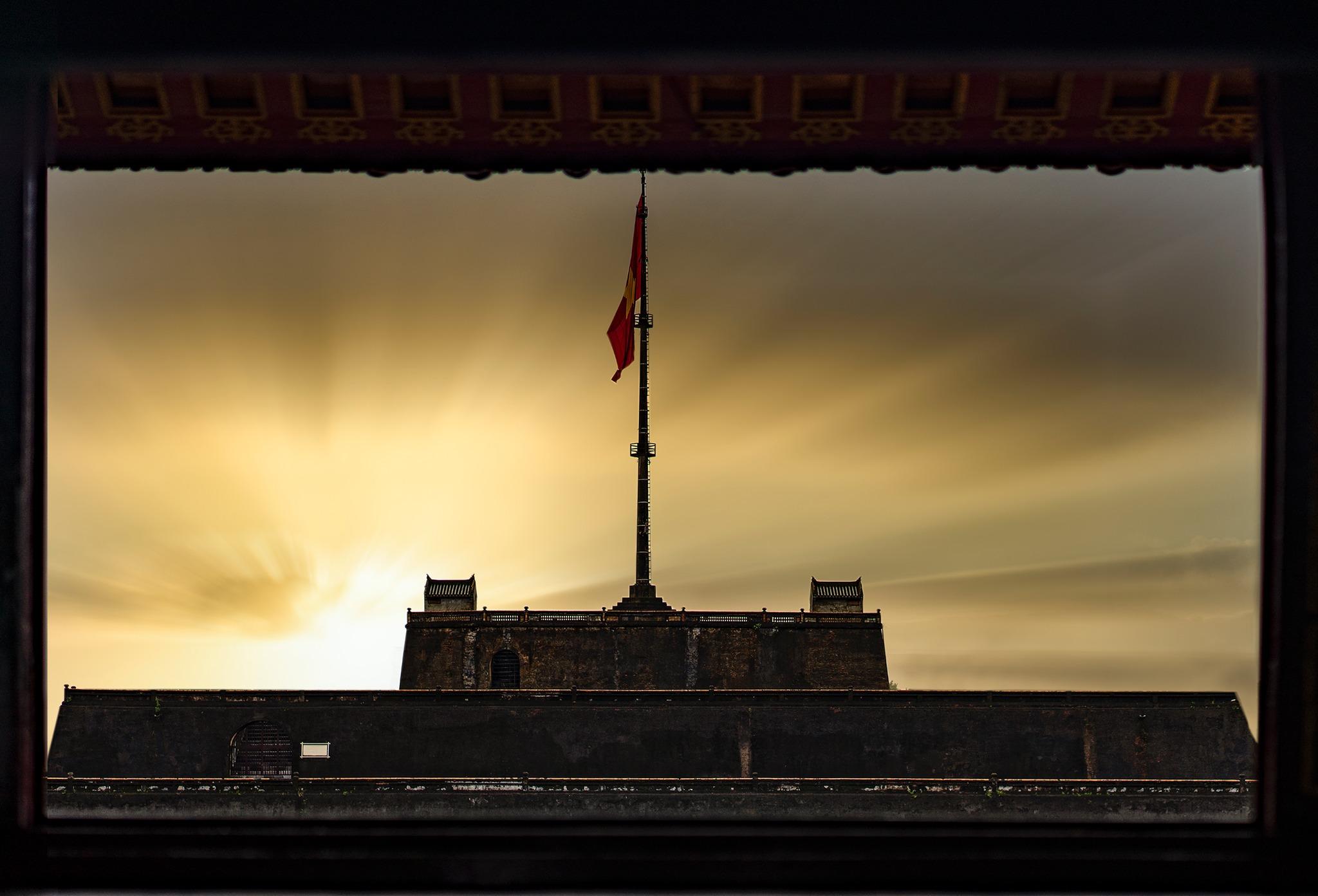 Hue Imperial City & Hai Van Pass Scenic Train Adventure
