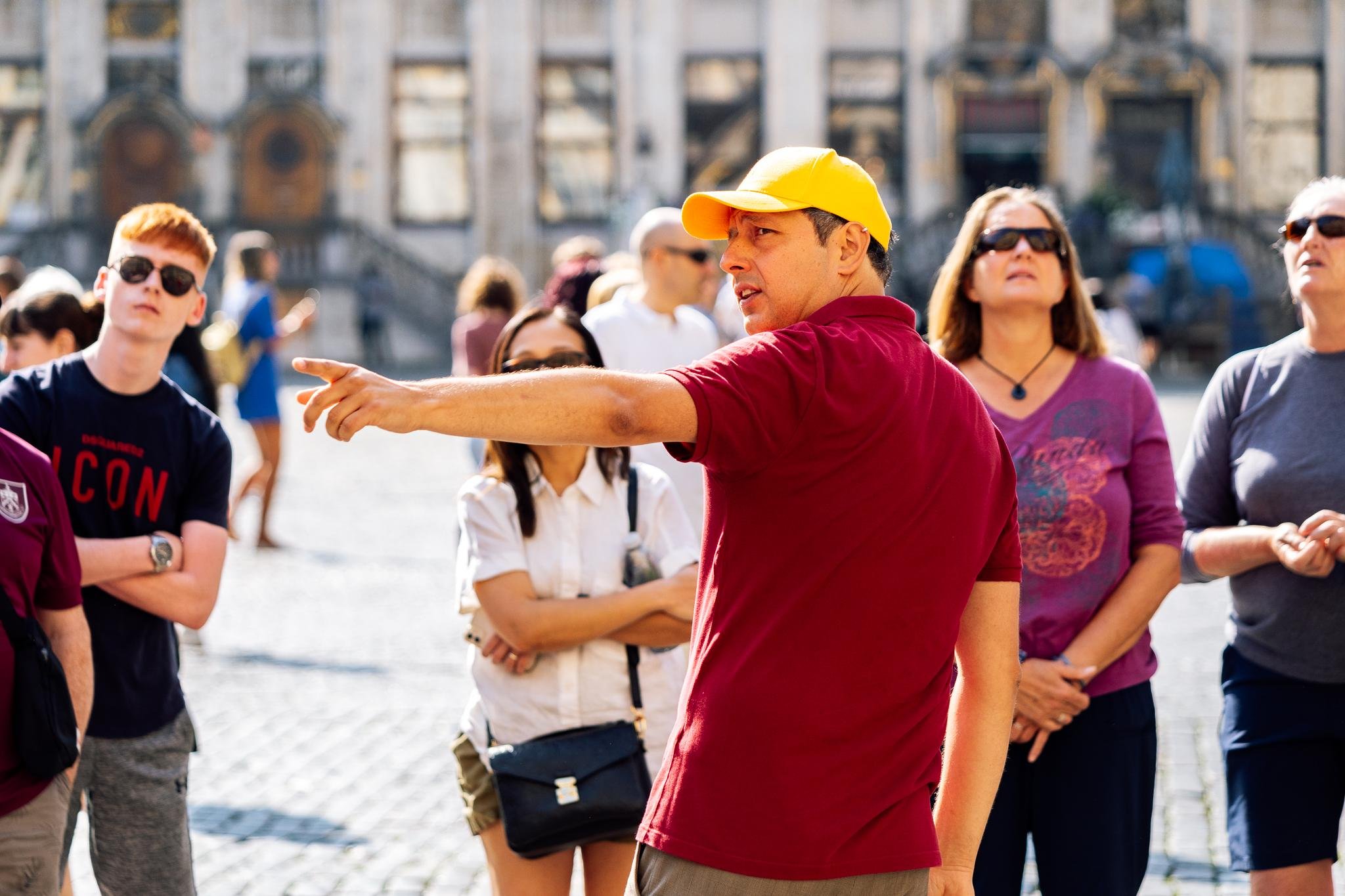 Brussels Historical Walking Tour with Chocolate & Waffle Tasting