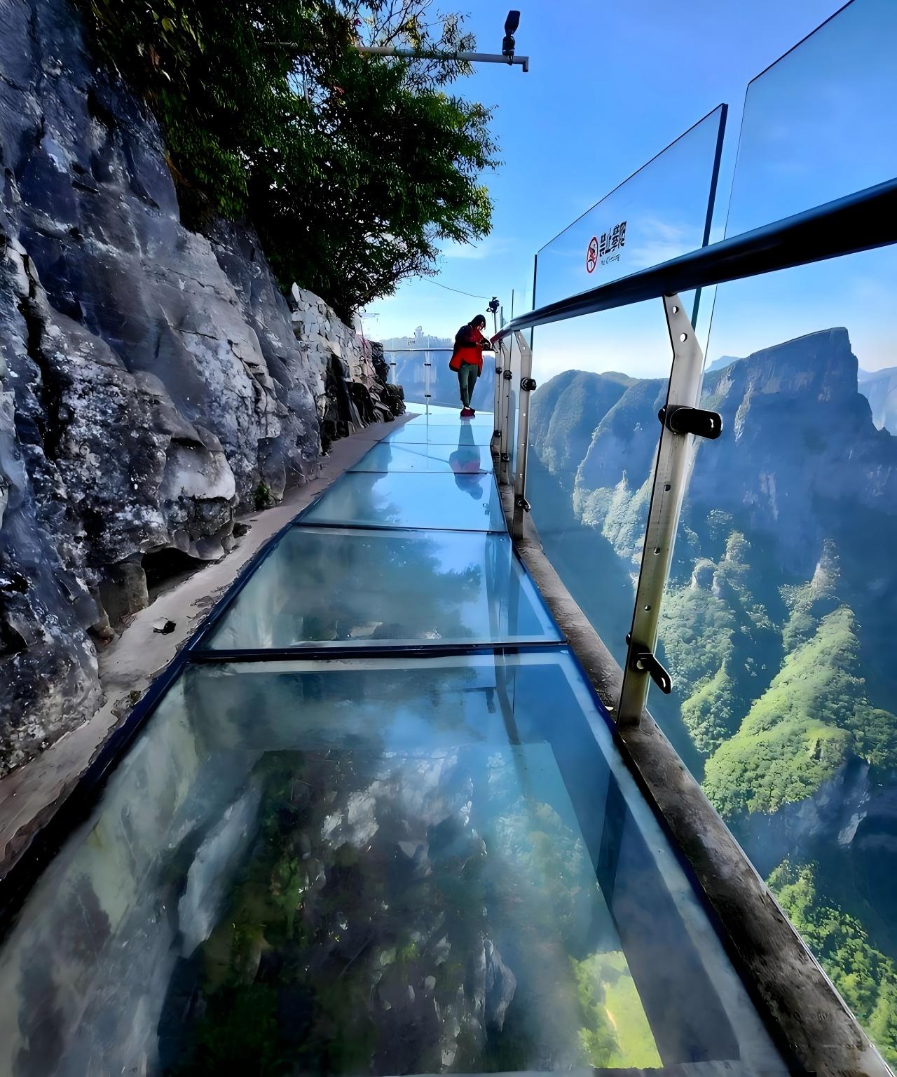 Zhangjiajie Mountain & Furong Town Day-to-Night Tour