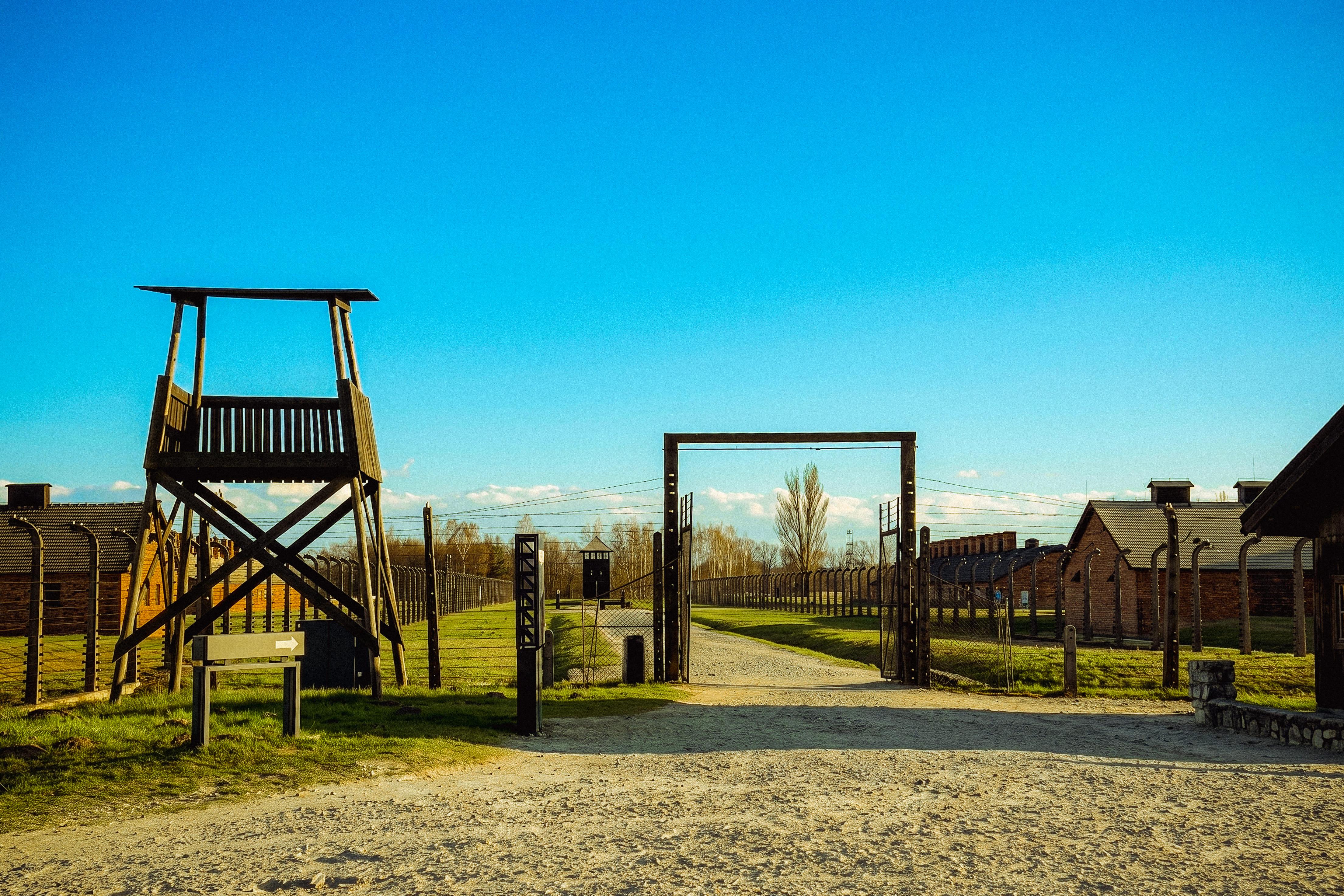 Krakow Former Ghetto & Auschwitz-Birkenau Full-Day Memorial Tour
