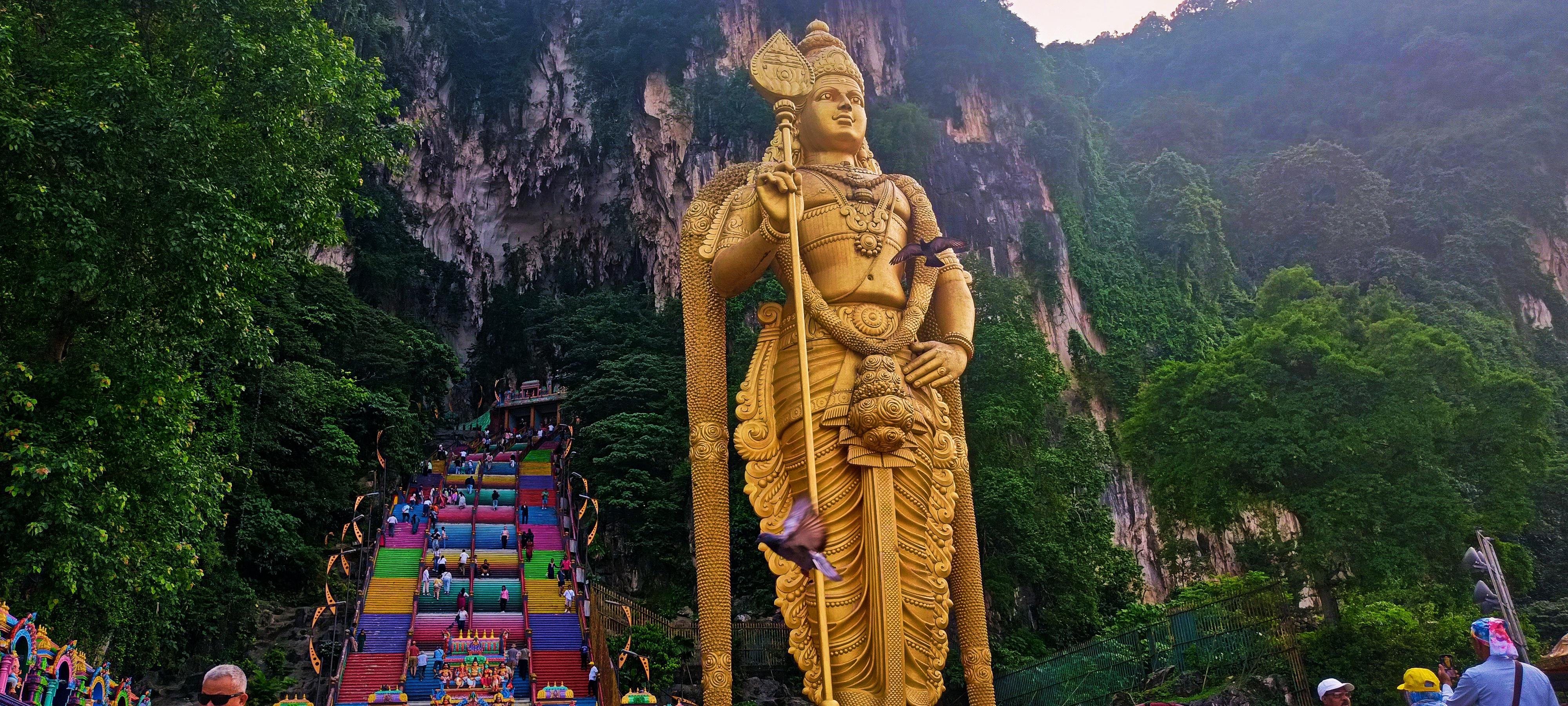 Kuala Lumpur Highlights & Batu Caves Expedition