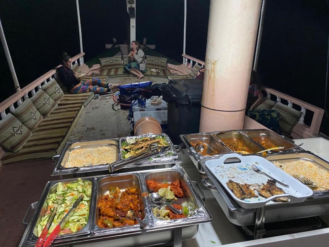 24-Hour Private Dhow Overnight Cruise in Musandam Fjords
