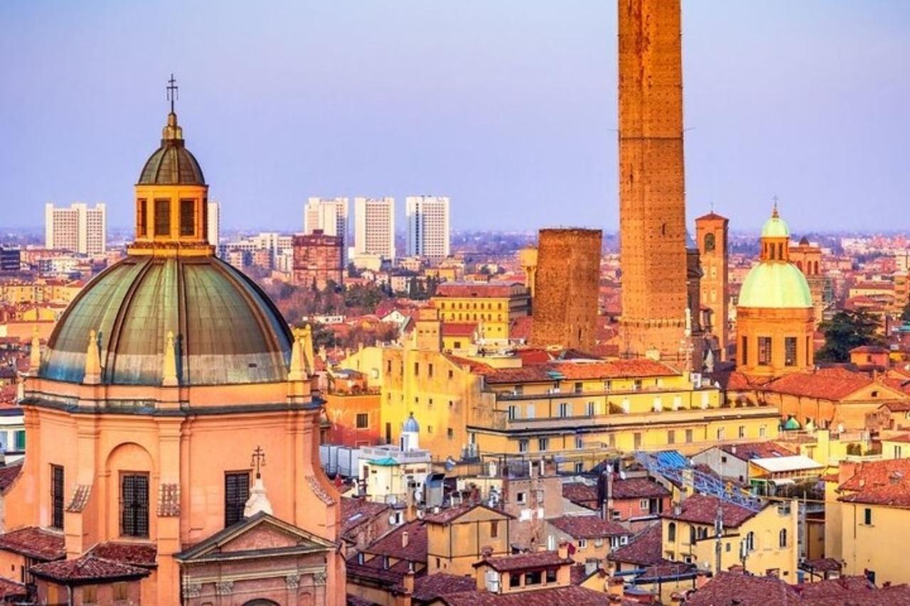 Bologna Street Food Tour with a Local Guide