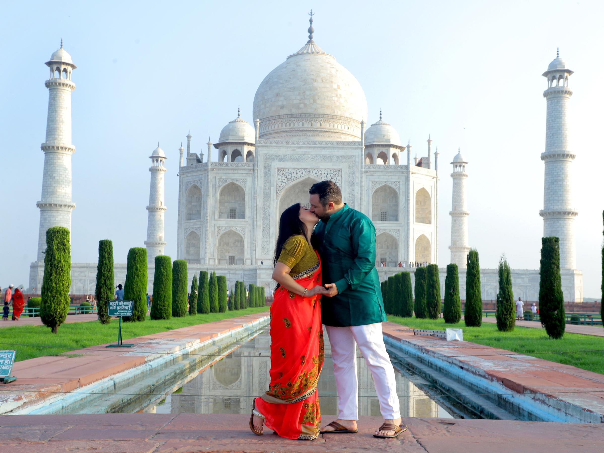 Agra Private Taj Mahal Photoshoot with Entry Ticket