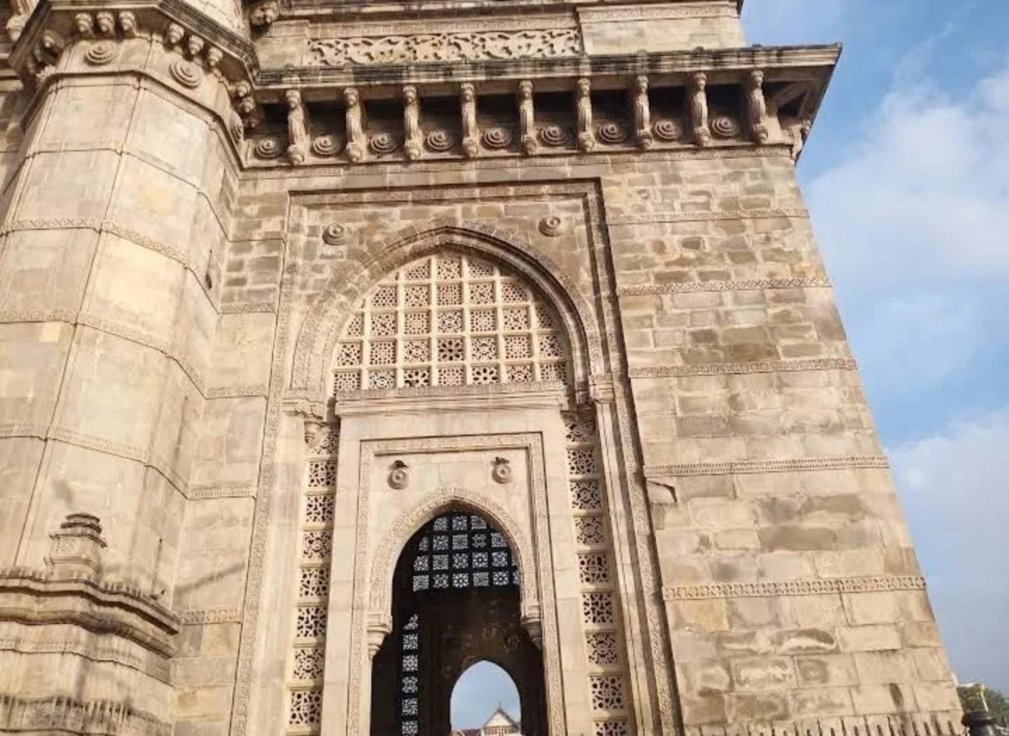 Mumbai Full-Day Private Sightseeing Tour: Culture, History & Architecture