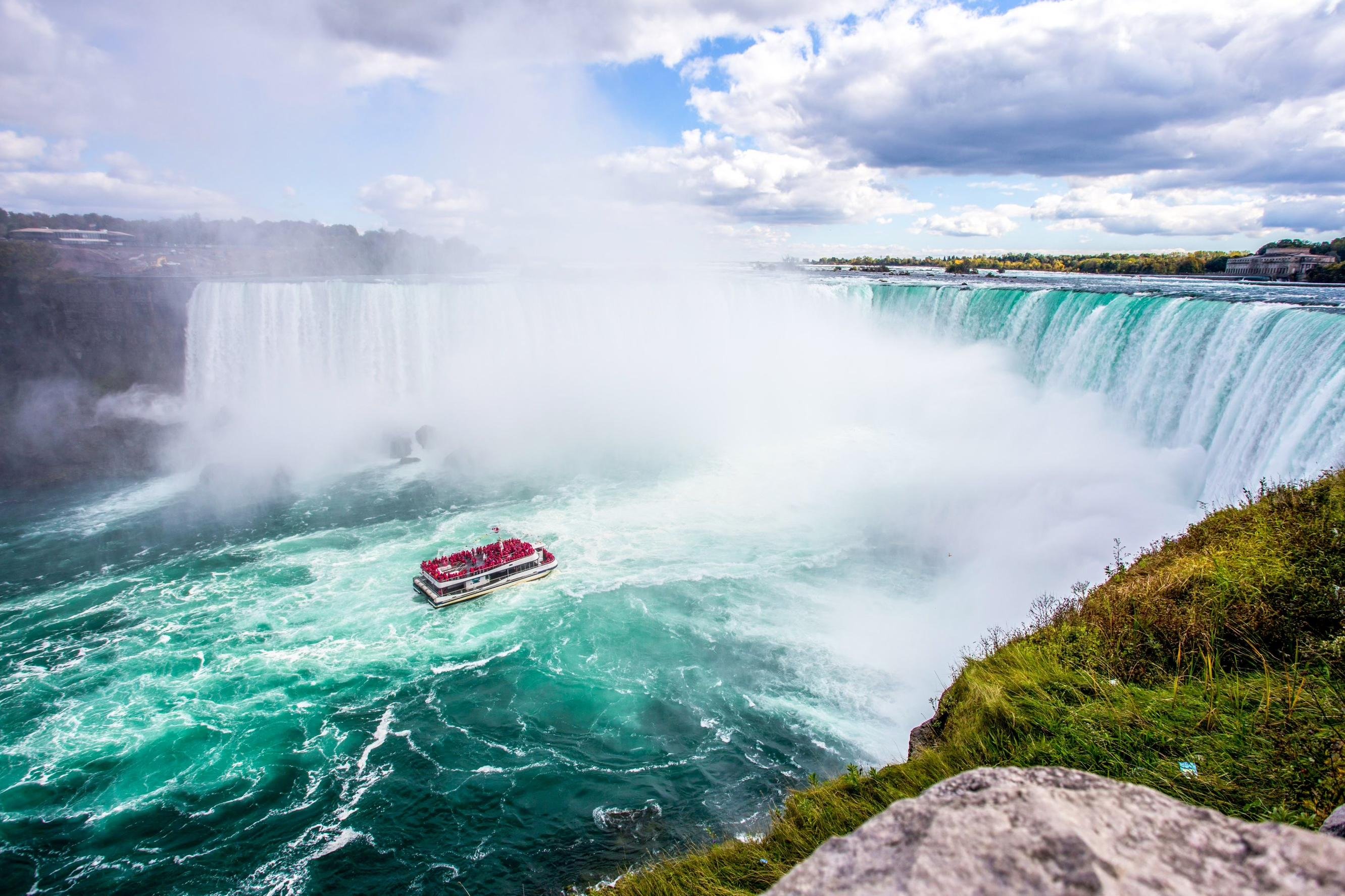 Niagara Falls Day Trip from Toronto with Optional Boat Cruise