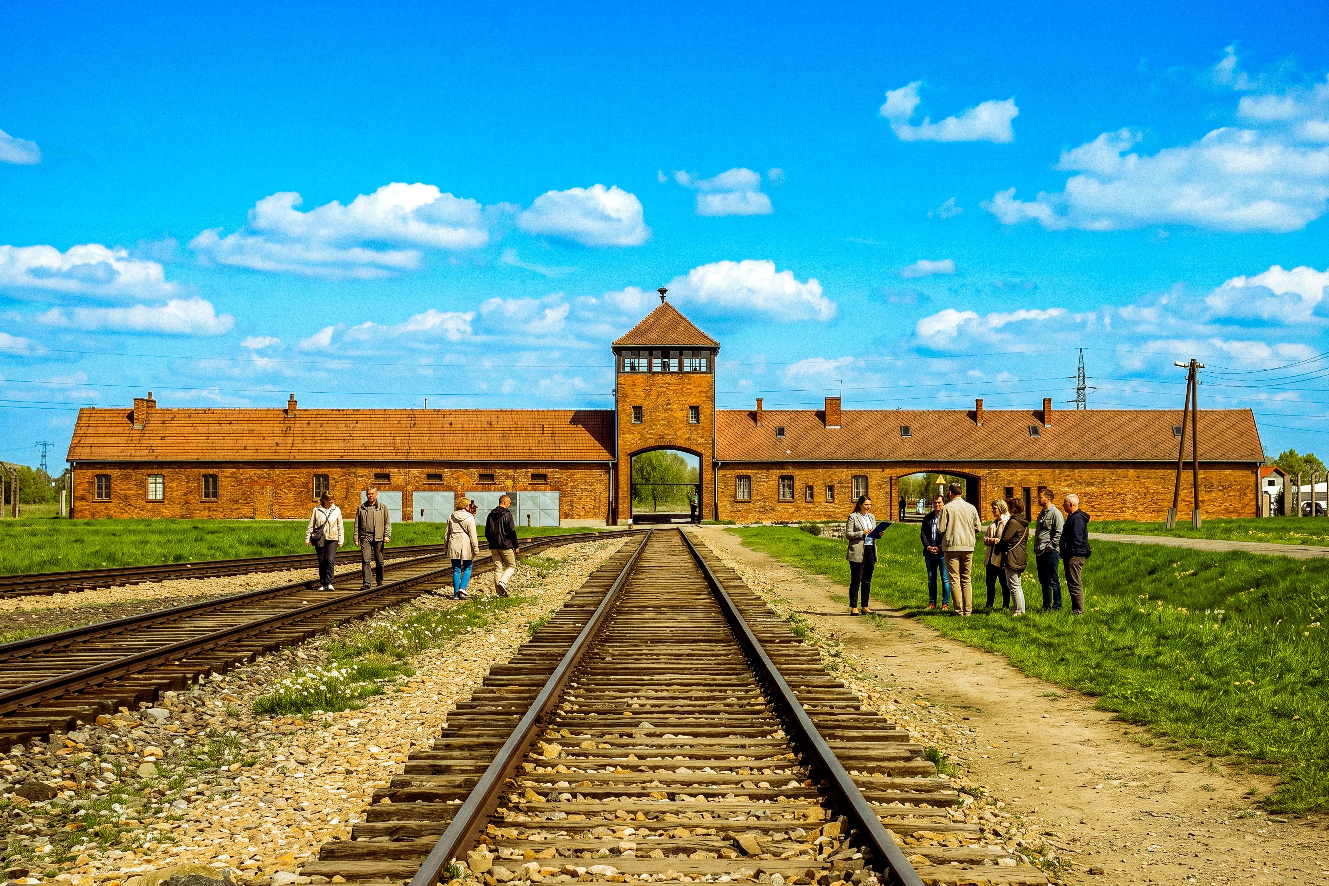 Krakow Former Ghetto & Auschwitz-Birkenau Full-Day Memorial Tour