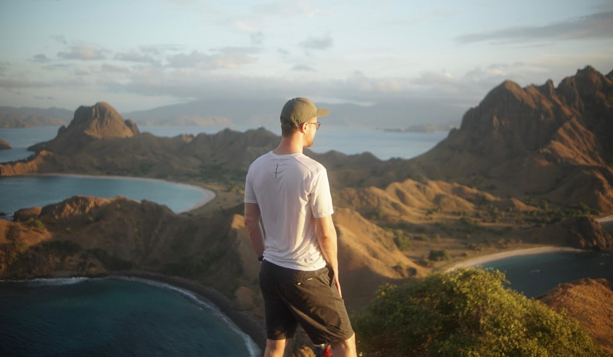 Komodo & Pink Beach 2-Day Shared Boat Adventure from Labuan Bajo