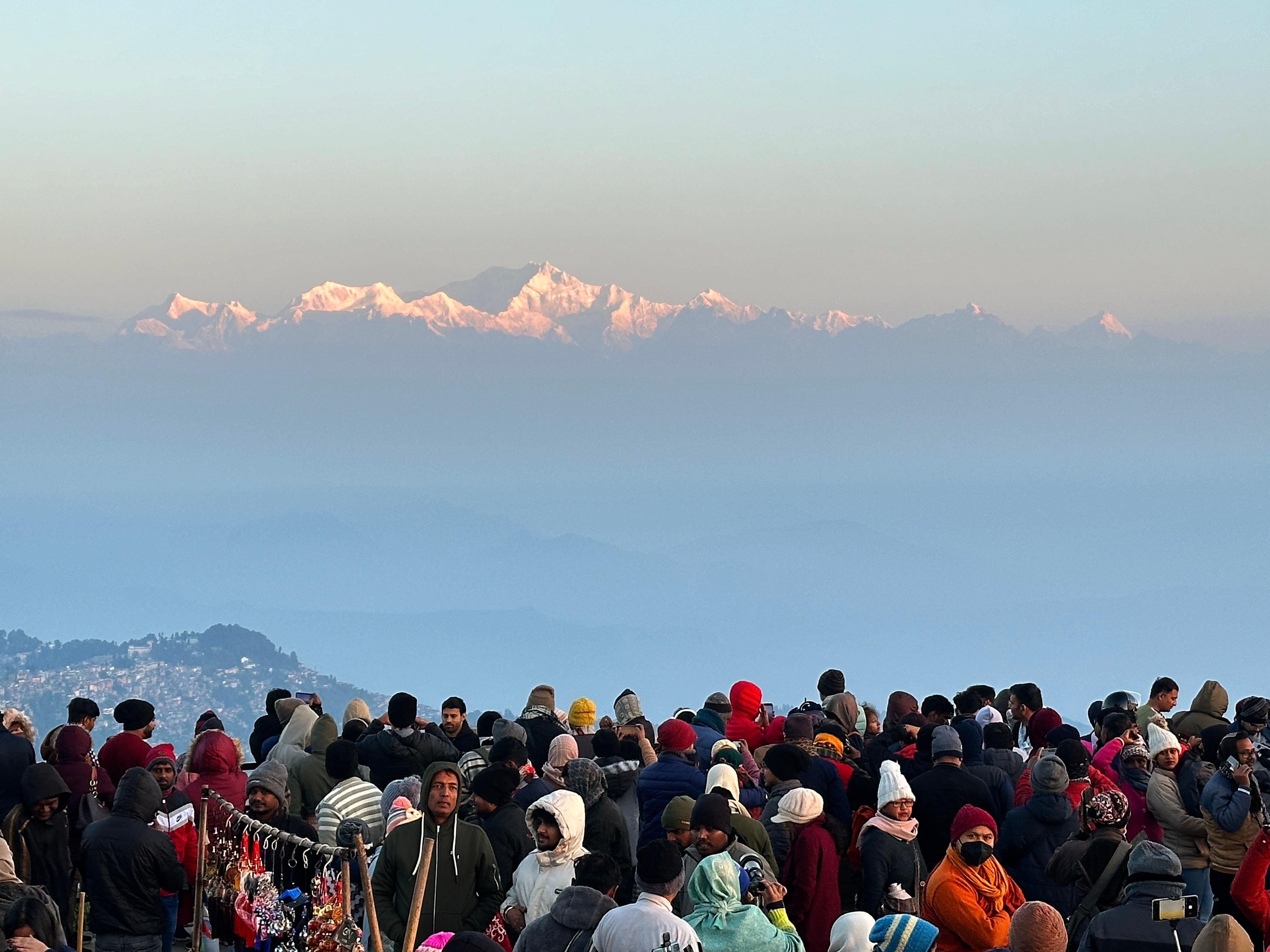 Darjeeling: Tiger Hill Sunrise & Guided Trekking Day Tour