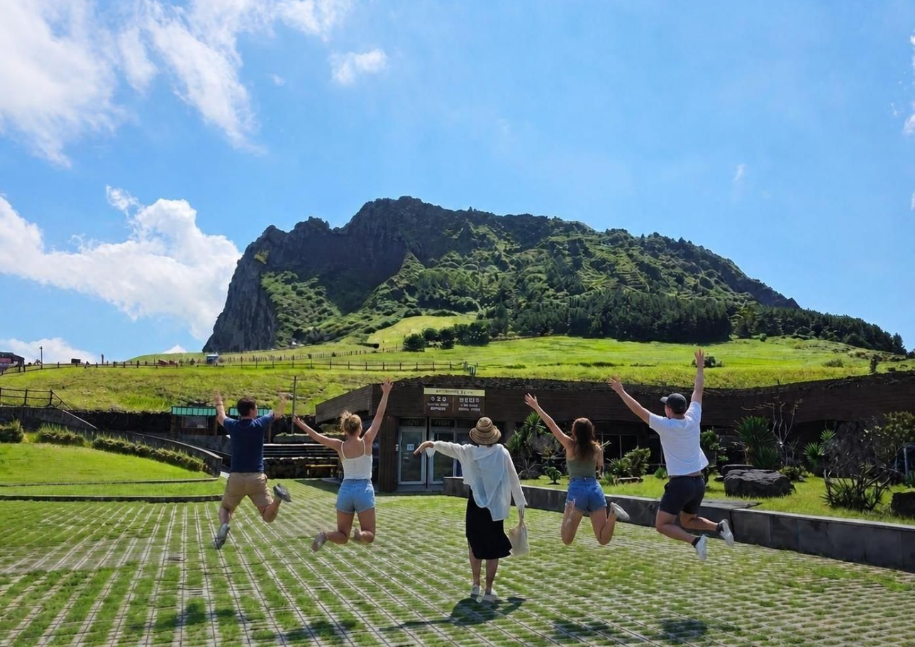 Jeju Island 2-Day UNESCO Heritage & Coastal Wonders Tour