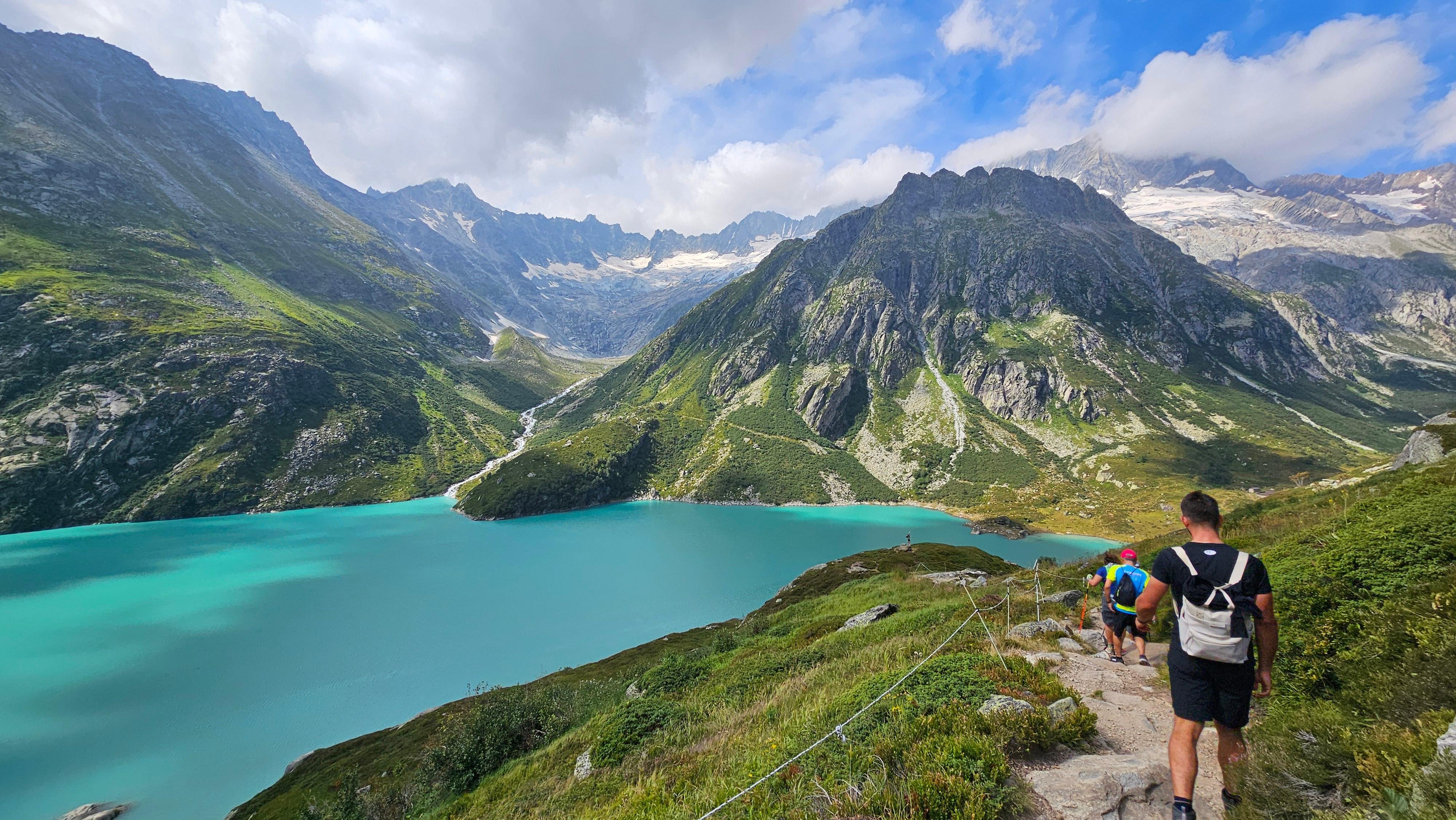 Full-Day Alpine Hiking & Lakeside Experience