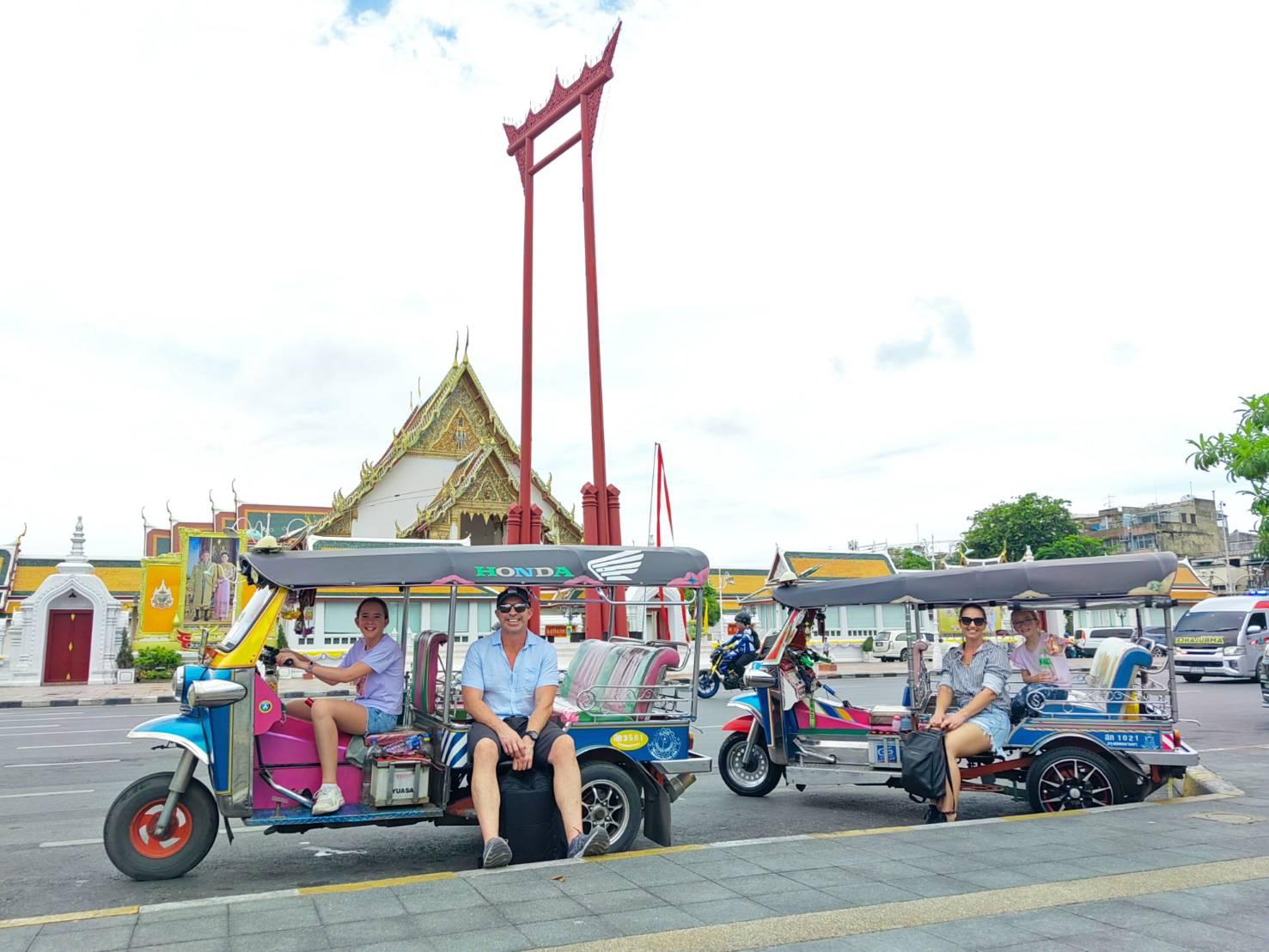Bangkok Tuk-Tuk Adventure: Landmarks & Local Stories