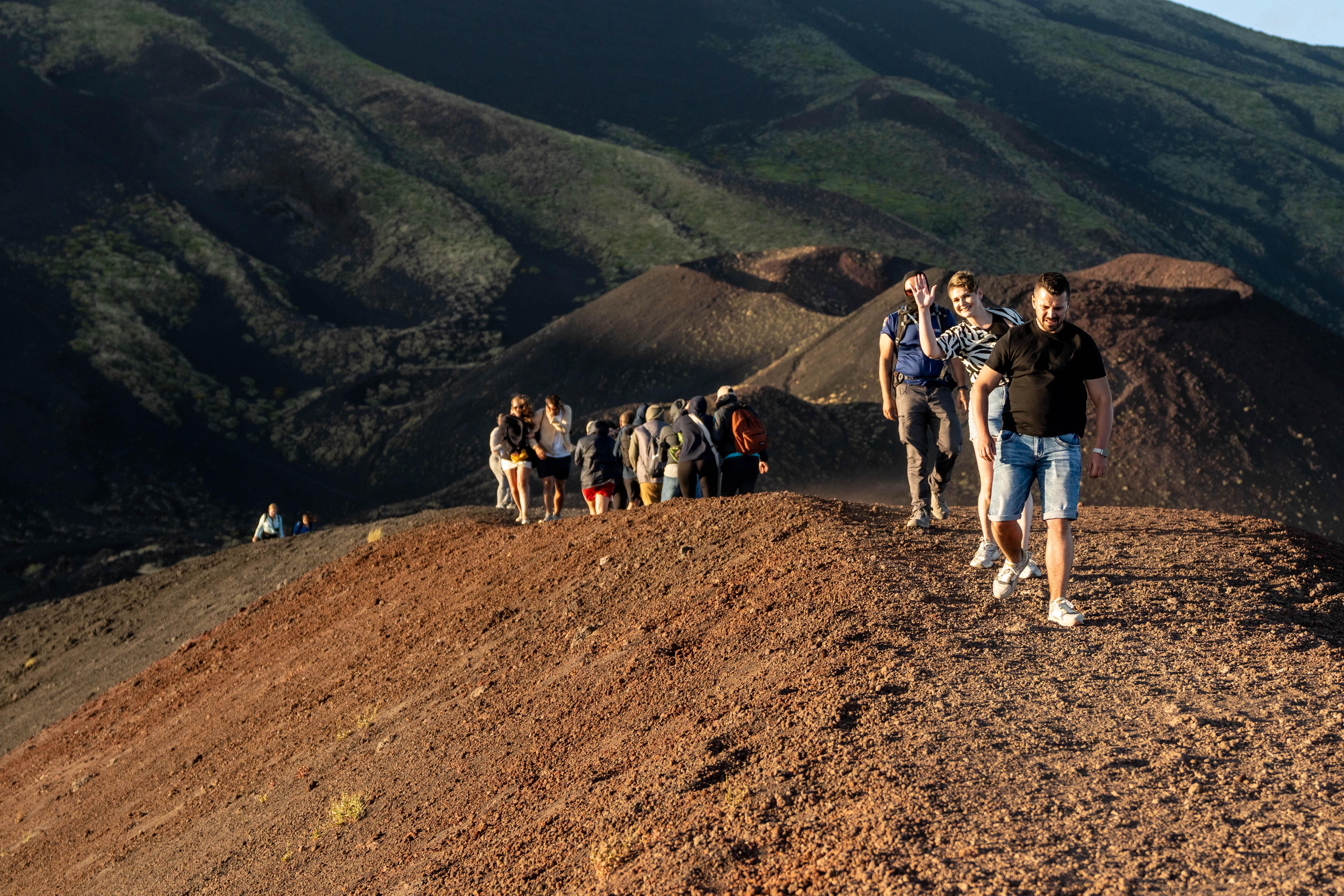 Taormina: Mount Etna Sunset Tour with Cave Visit and Tasting