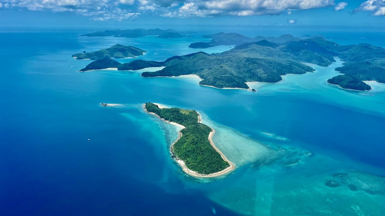 Whitsundays & Great Barrier Reef Scenic Flight from Airlie Beach