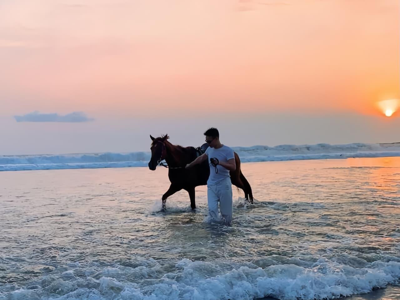 Seminyak Beach Horseback Riding with Transport