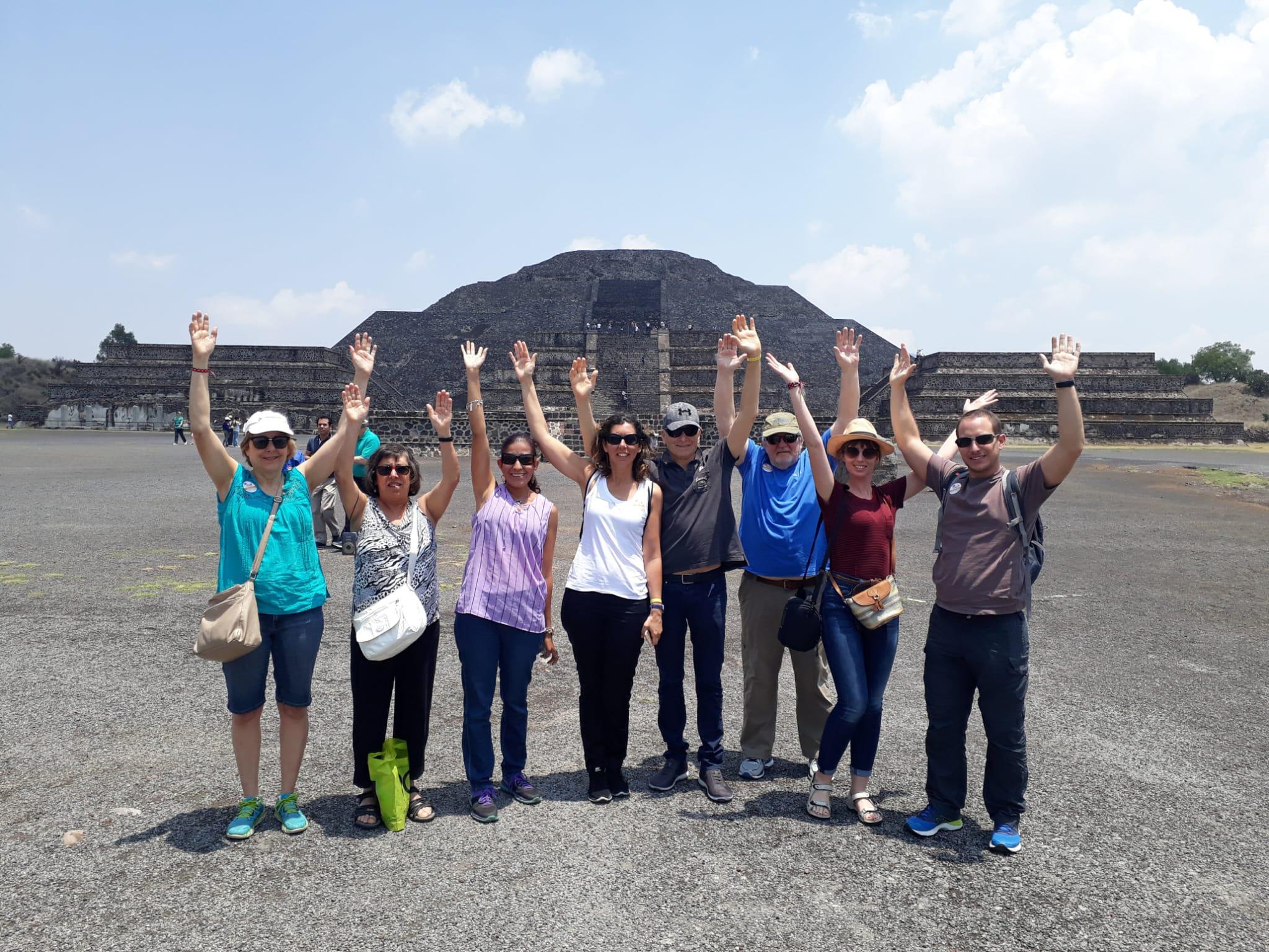 Private Teotihuacan & Basilica of Guadalupe Tour with Lunch