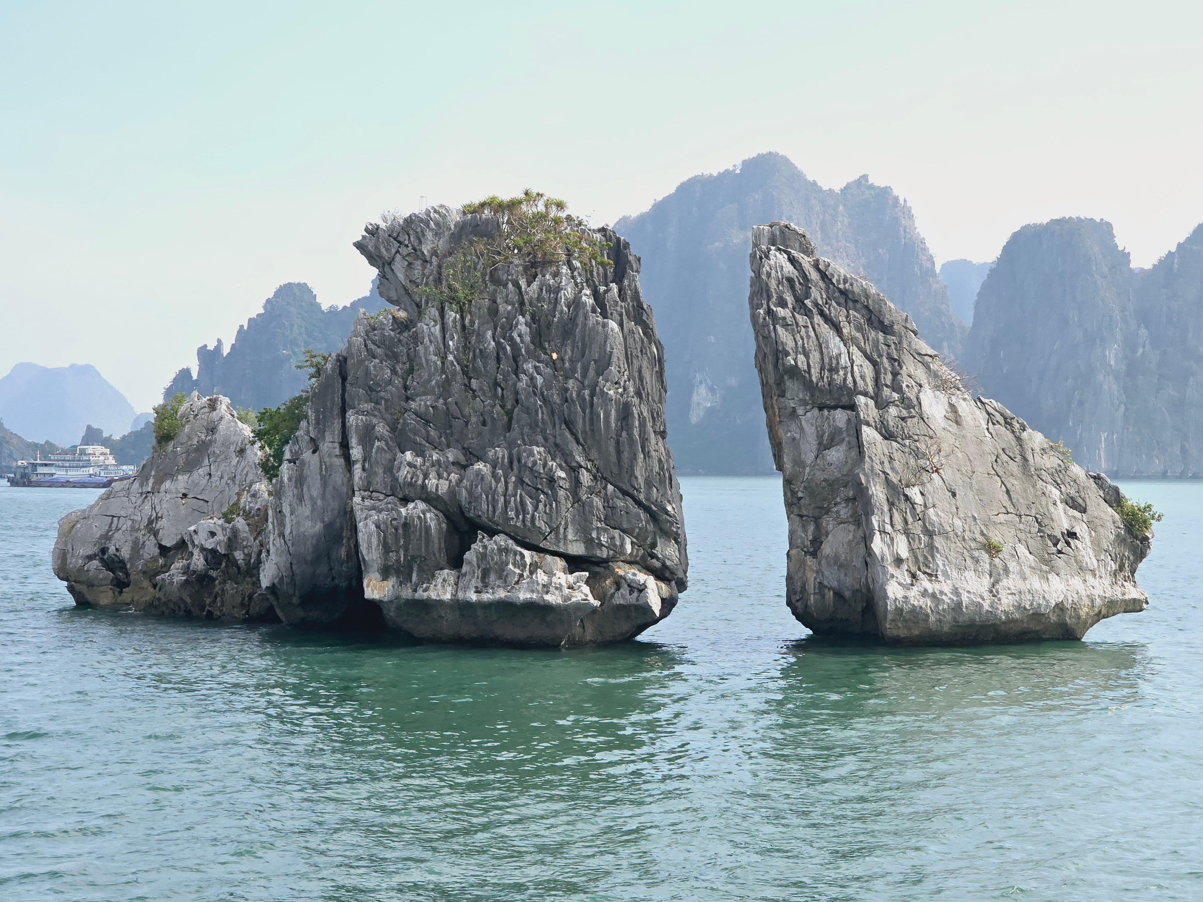 Private Ha Long Bay Full-Day Tour from Hanoi