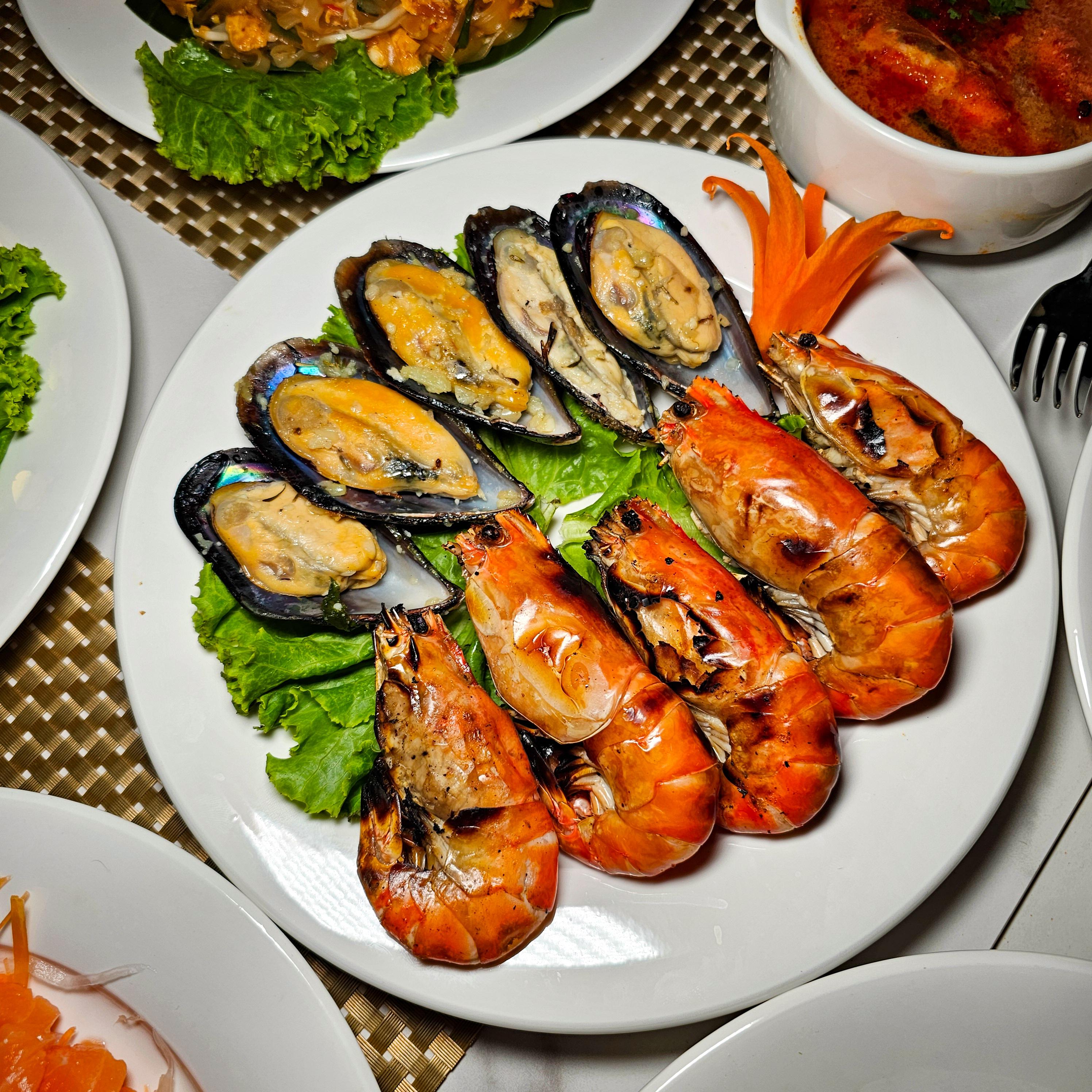 Noah 6-Star Luxury Chao Phraya Dinner Cruise