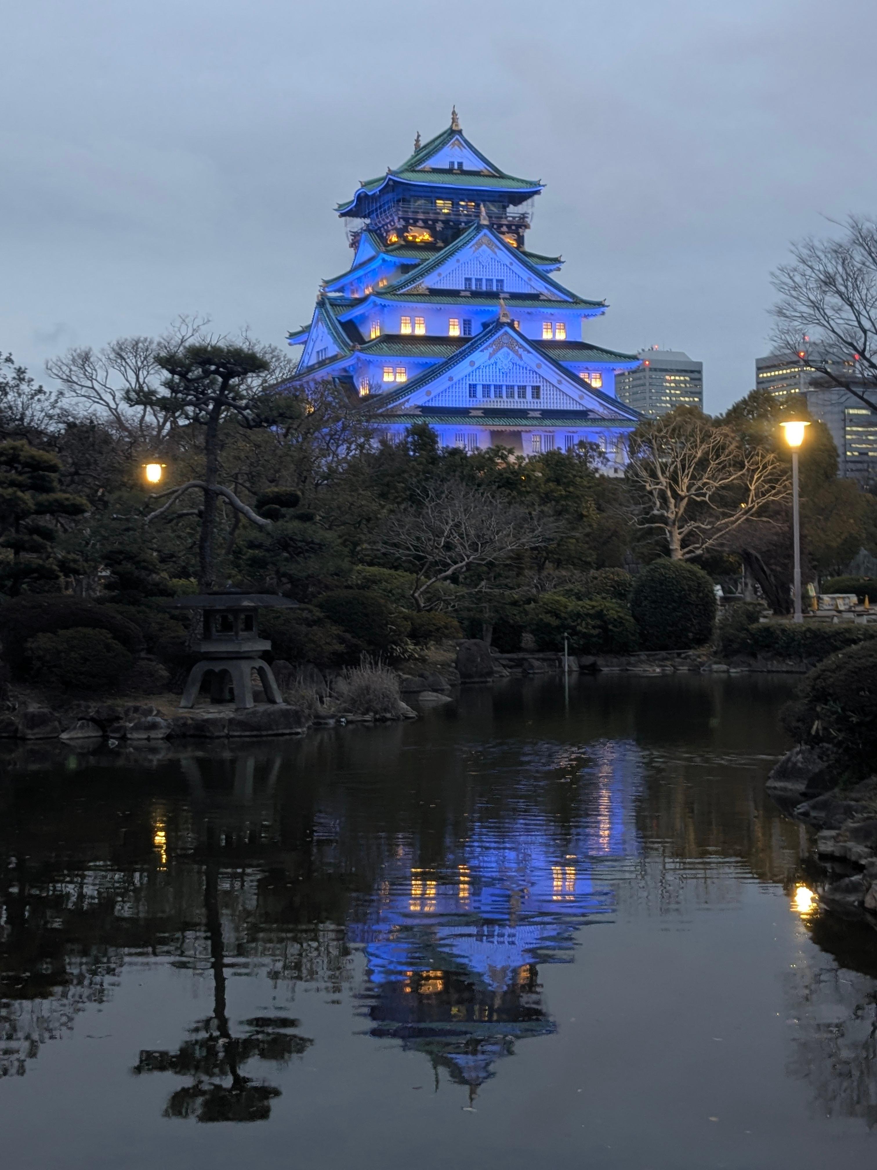 Osaka: Hidden Secrets & Famous Landmarks Walking Tour