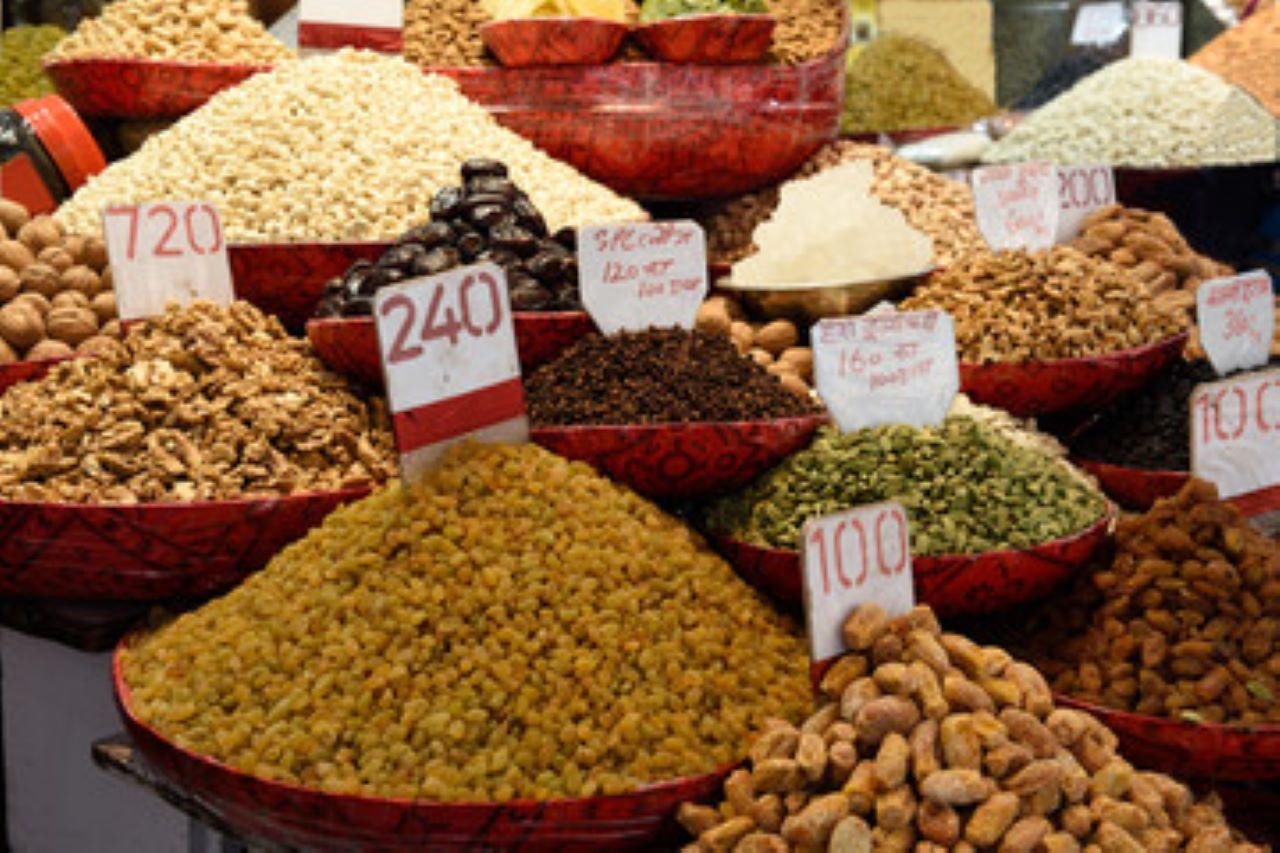Delhi Personal Shopping Tour with Local Female Expert